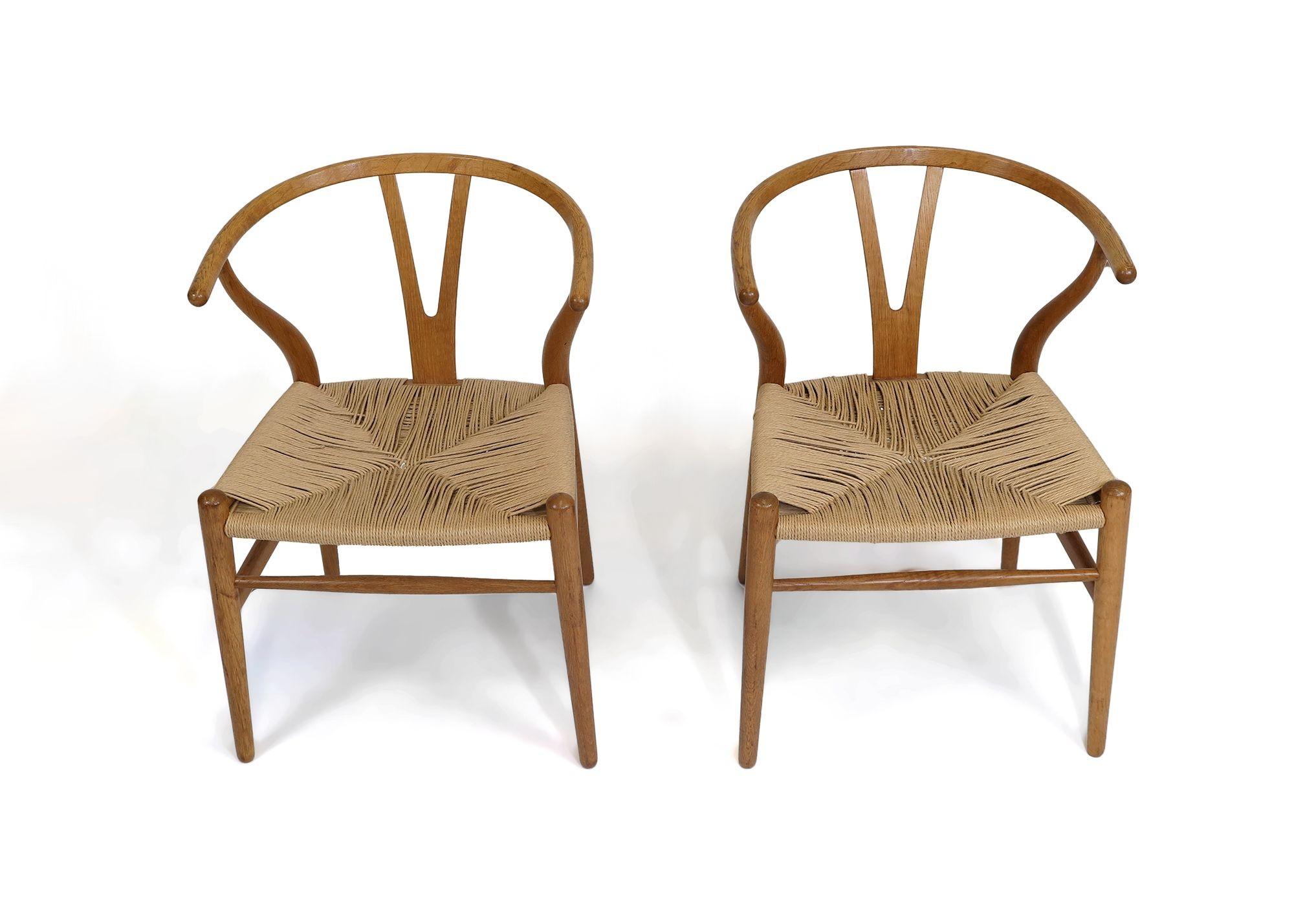 Corde en papier Paire de chaises de salle à manger danoises Wishbone CH 24 de Hans Wegner en vente
