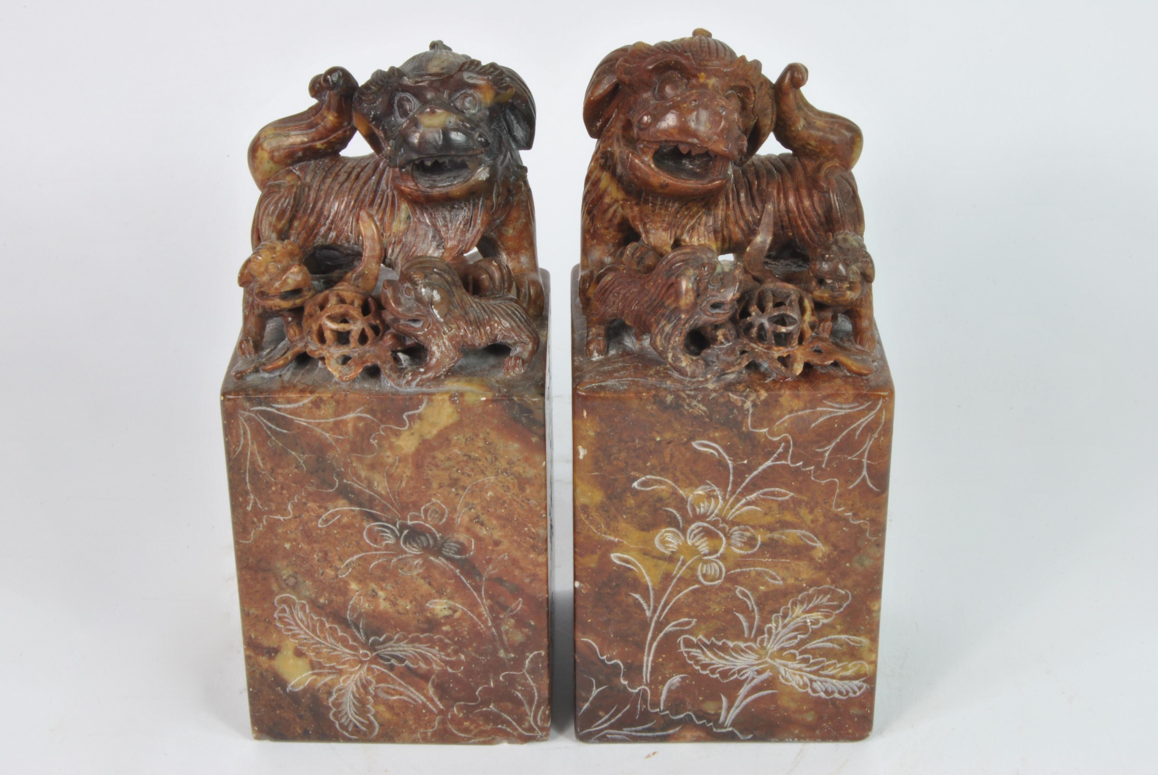 Pair of Hard Stone Bookends, China, Early 20th Century In Good Condition For Sale In Napoli, IT