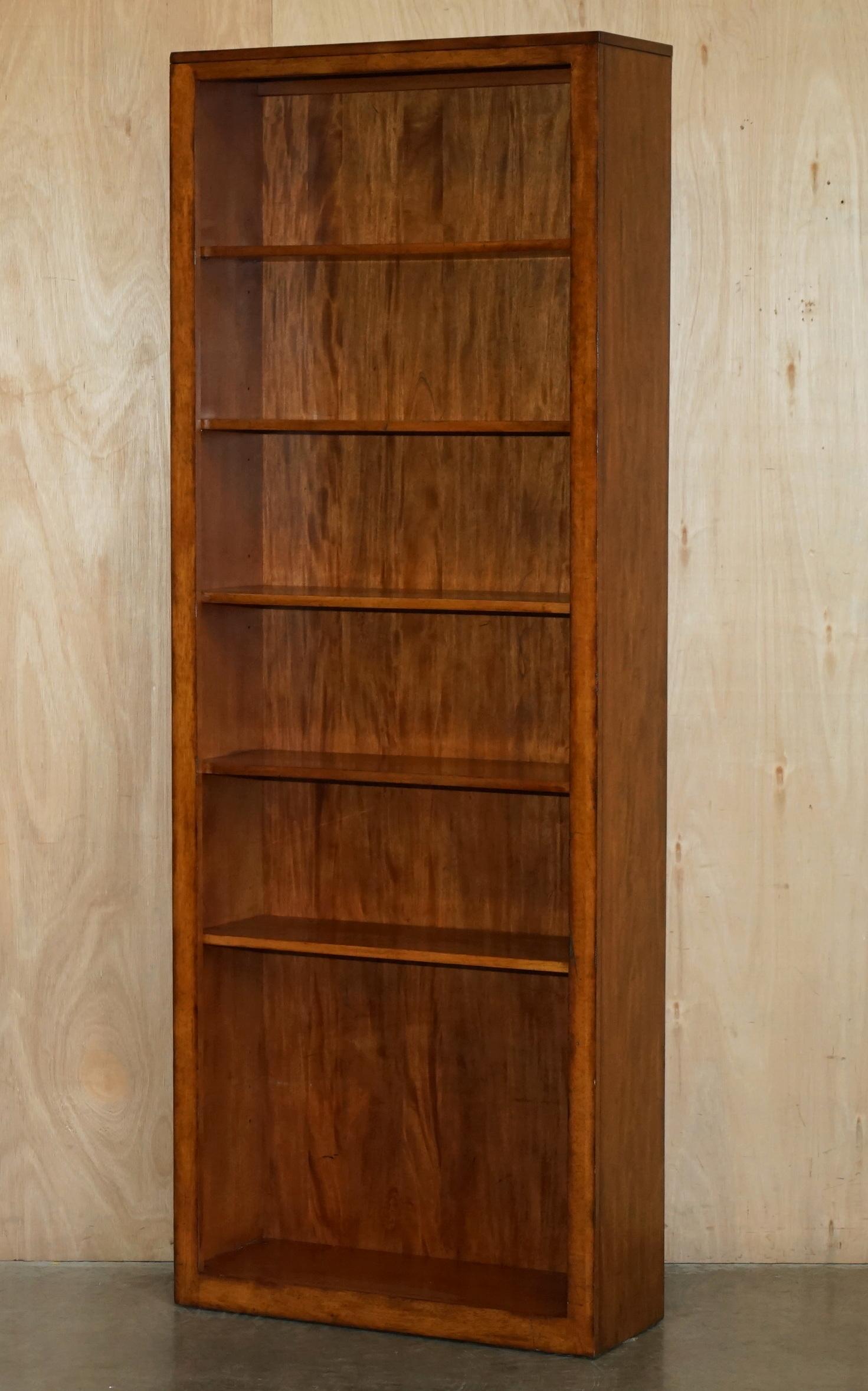 PAIR OF HARDWOOD FINISH TALL OPEN LIBRARY BOOKCASES BY THE DESiGNER ETHAN ALLEN 4