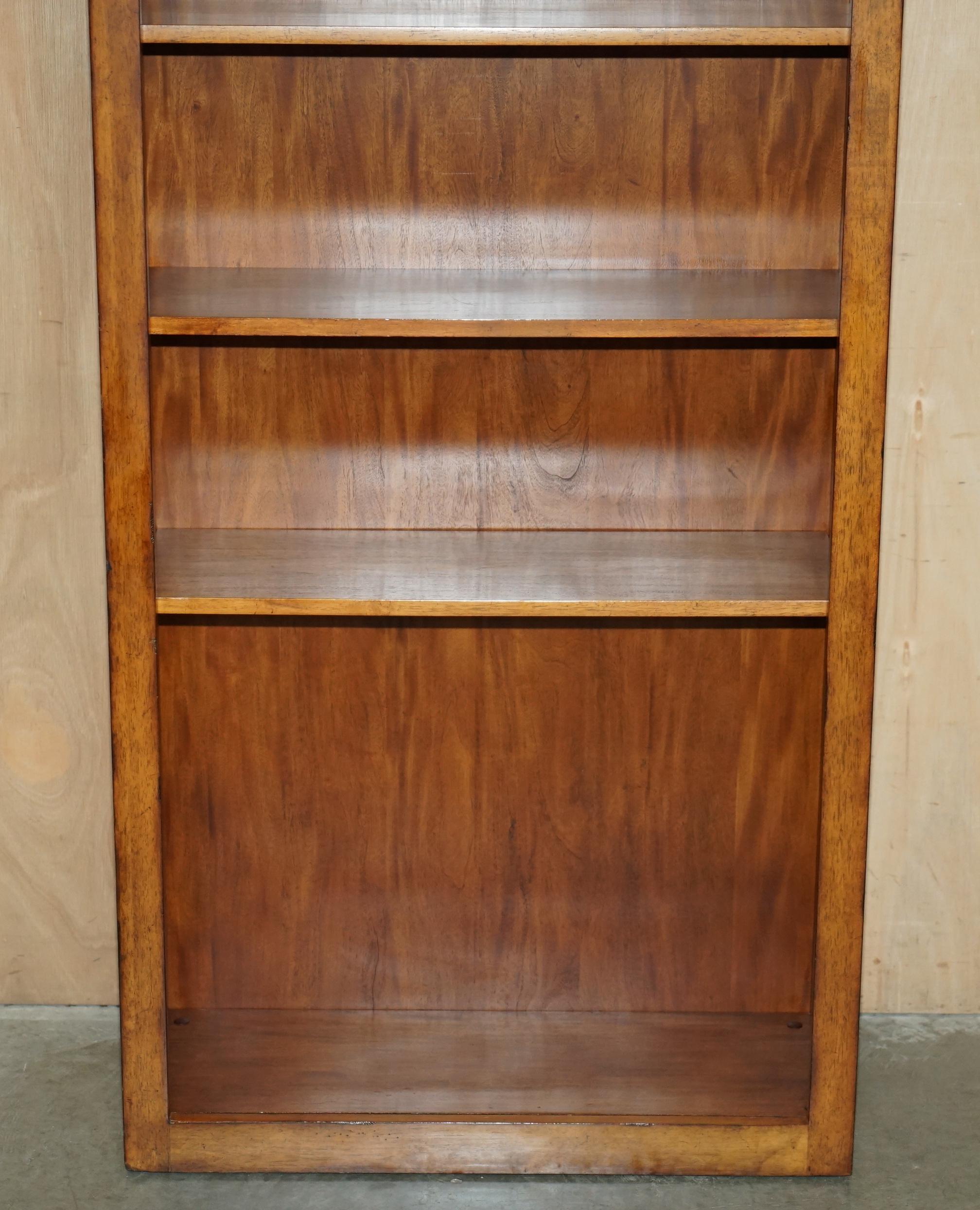 English PAIR OF HARDWOOD FINISH TALL OPEN LIBRARY BOOKCASES BY THE DESiGNER ETHAN ALLEN