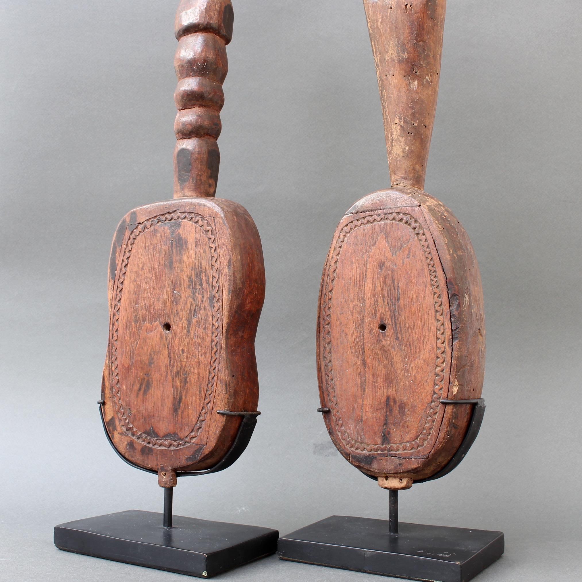 Pair of Hardwood Sumbanese Lutes with Anthropomorphic Figures, 20th Century 6
