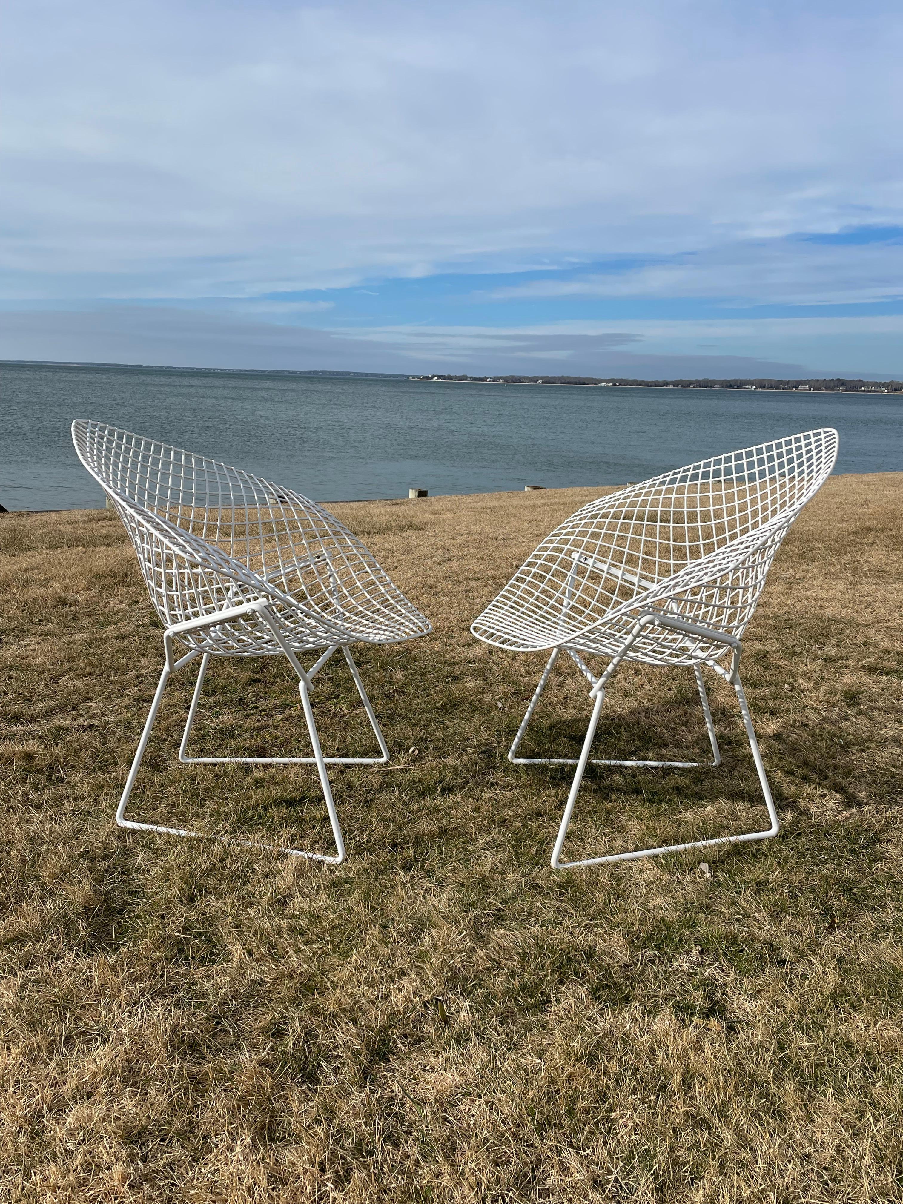 20th Century Pair of Harry Bertoia White Diamond Chairs