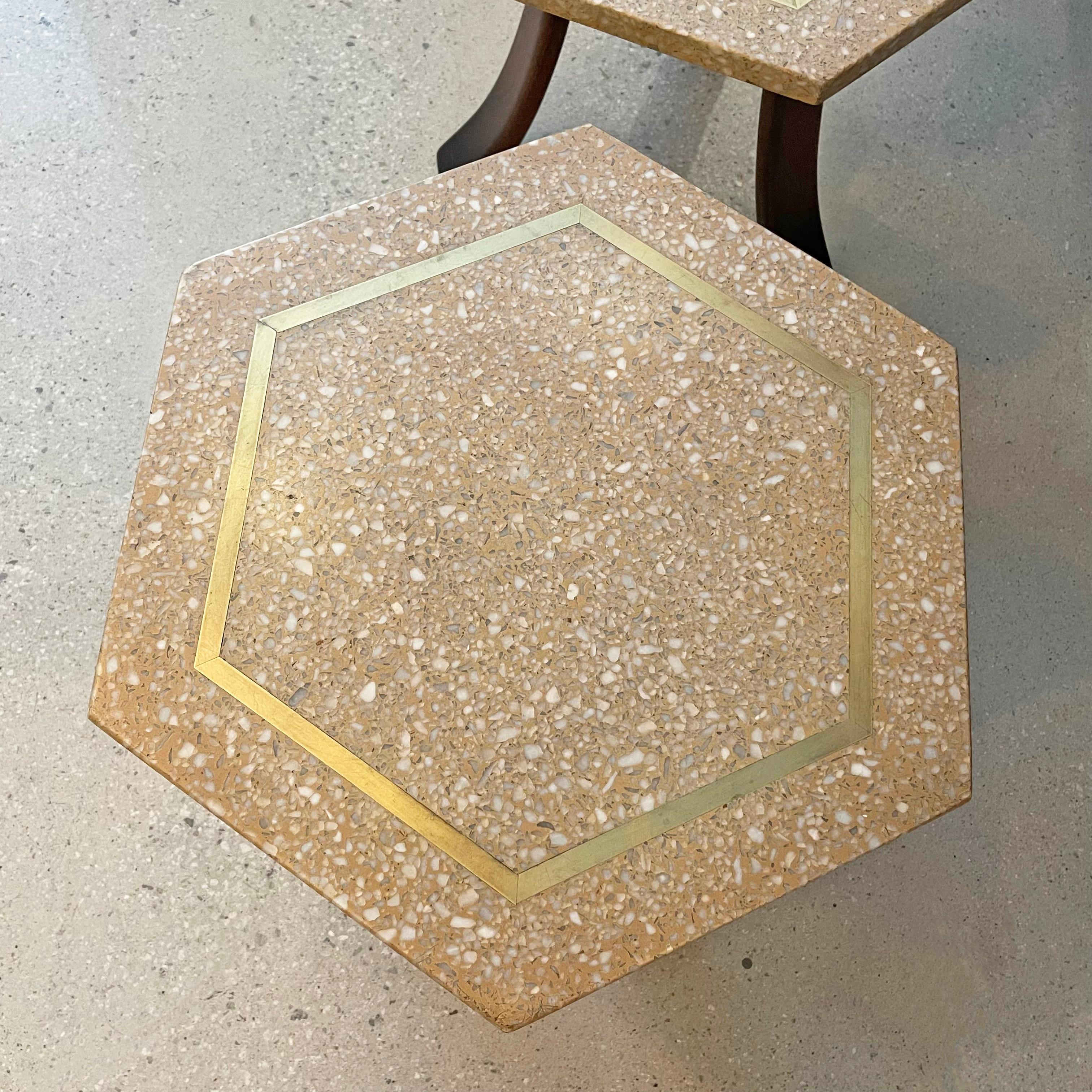 Paire de tables d'appoint hexagonales en terrazzo Harvey Probber en vente 3