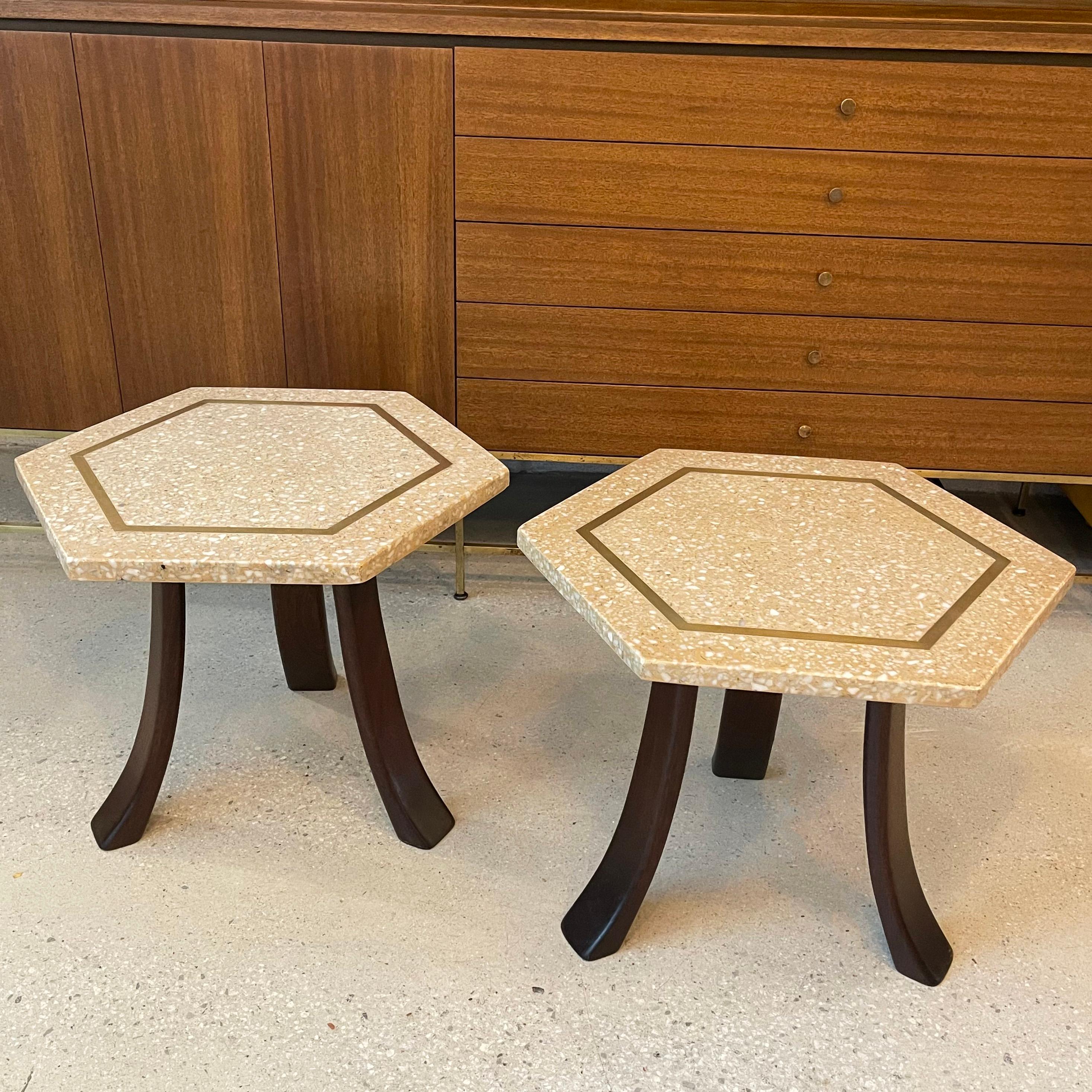 Américain Paire de tables d'appoint hexagonales en terrazzo Harvey Probber en vente