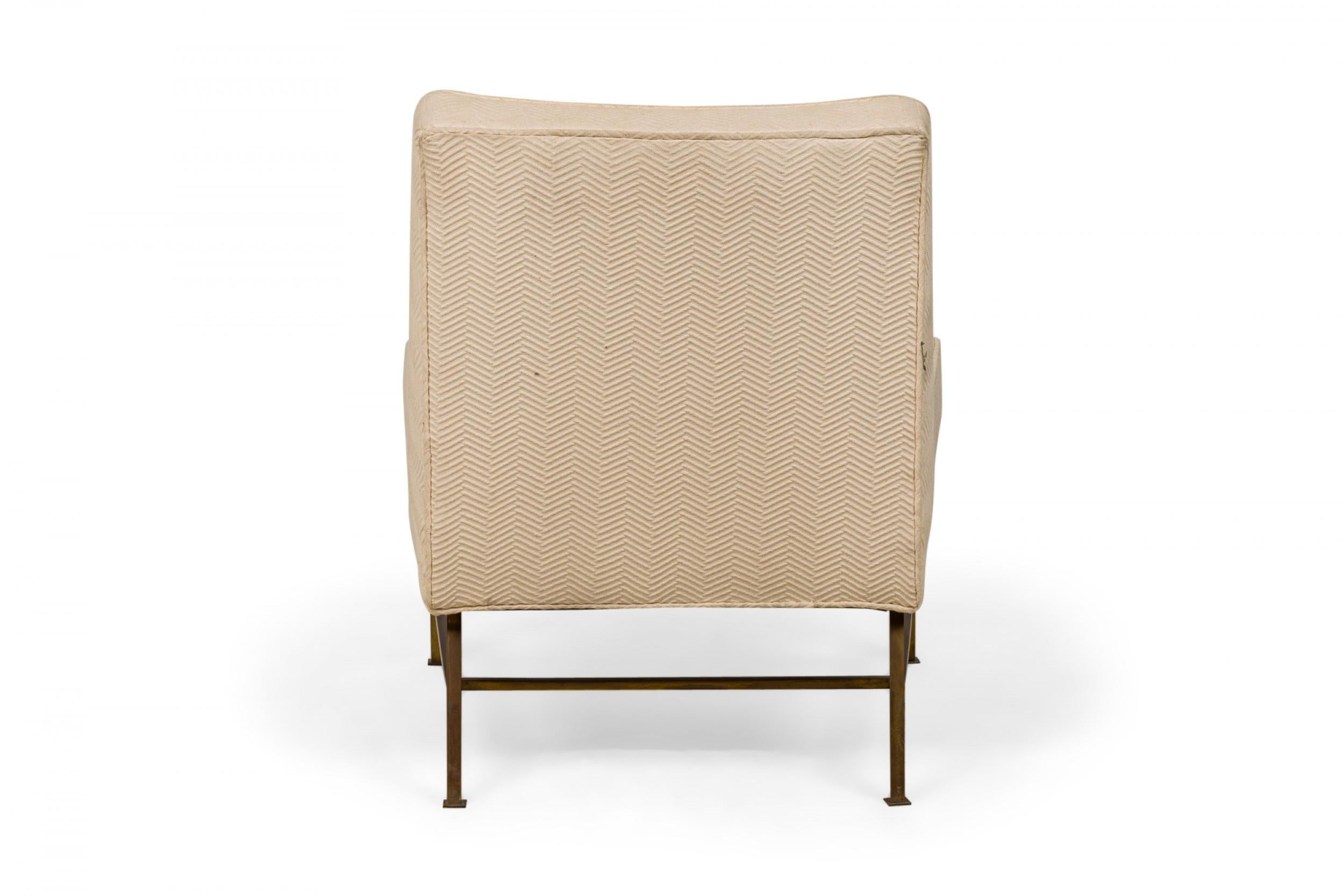 Paar Harvey Probber-Sessel ohne Armlehne mit strukturierter Polsterung und Messingbezug in Beige mit Zickzack (20. Jahrhundert) im Angebot