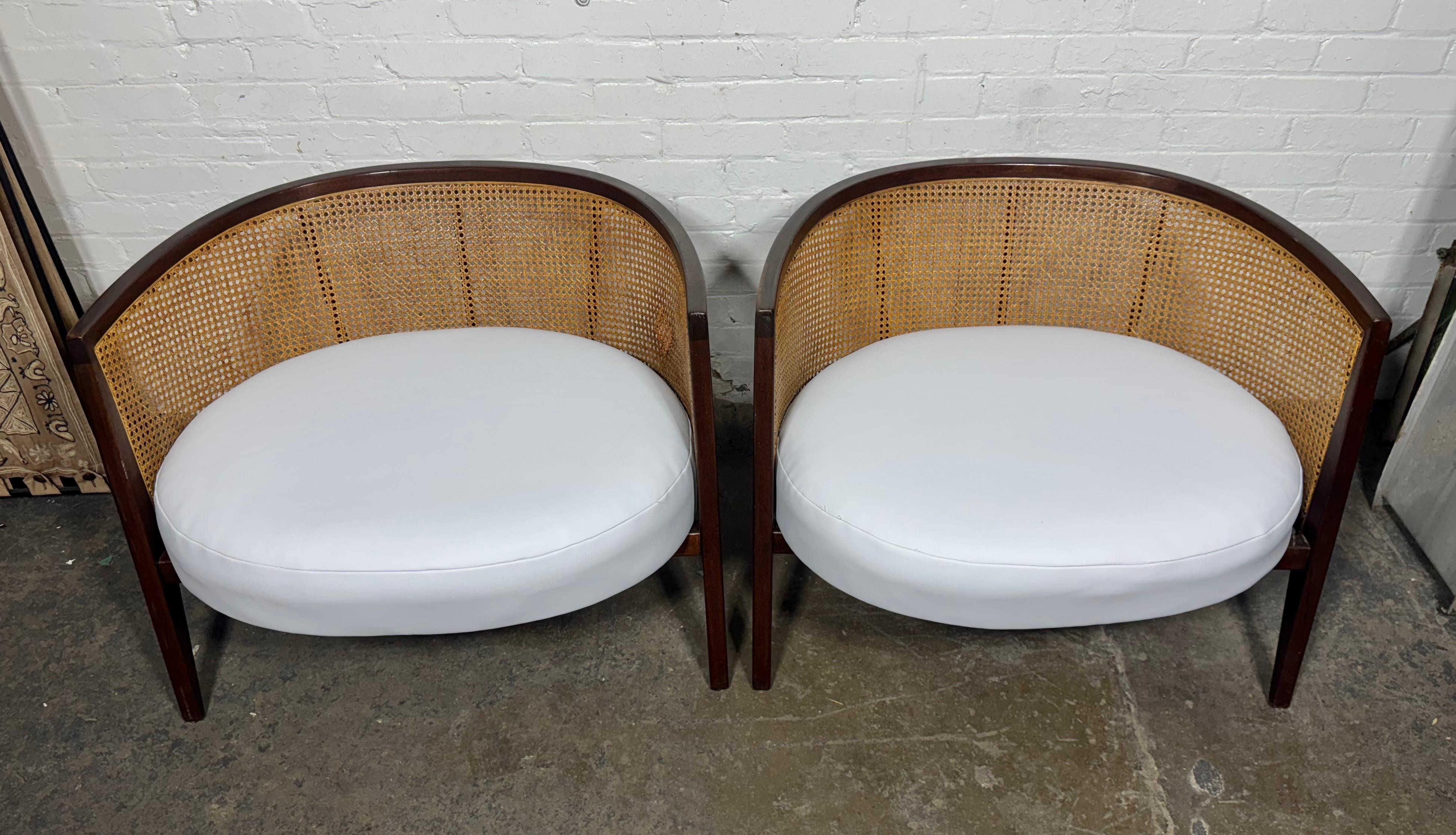 Paire de chaises Harvey Probber - Cane Back Barrel (HOOP) / Moderniste classique en vente 4