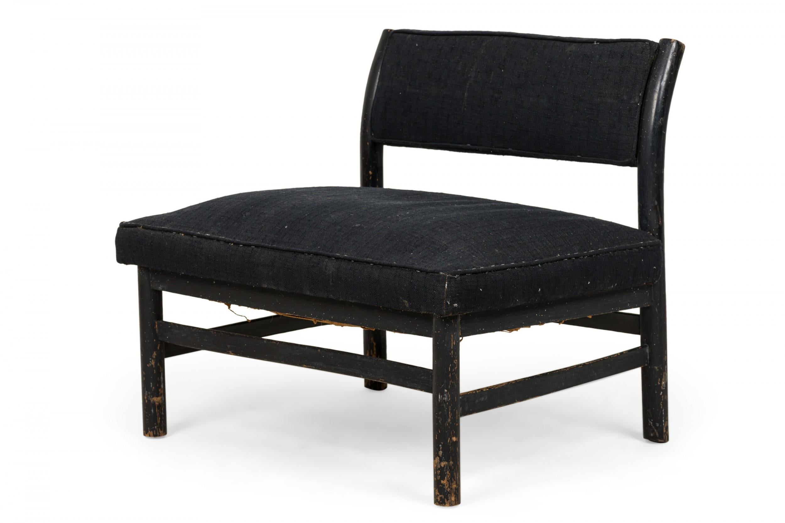 Américain Paire de chaises pantoufles noires extra larges rembourrées Harvey Probber en vente