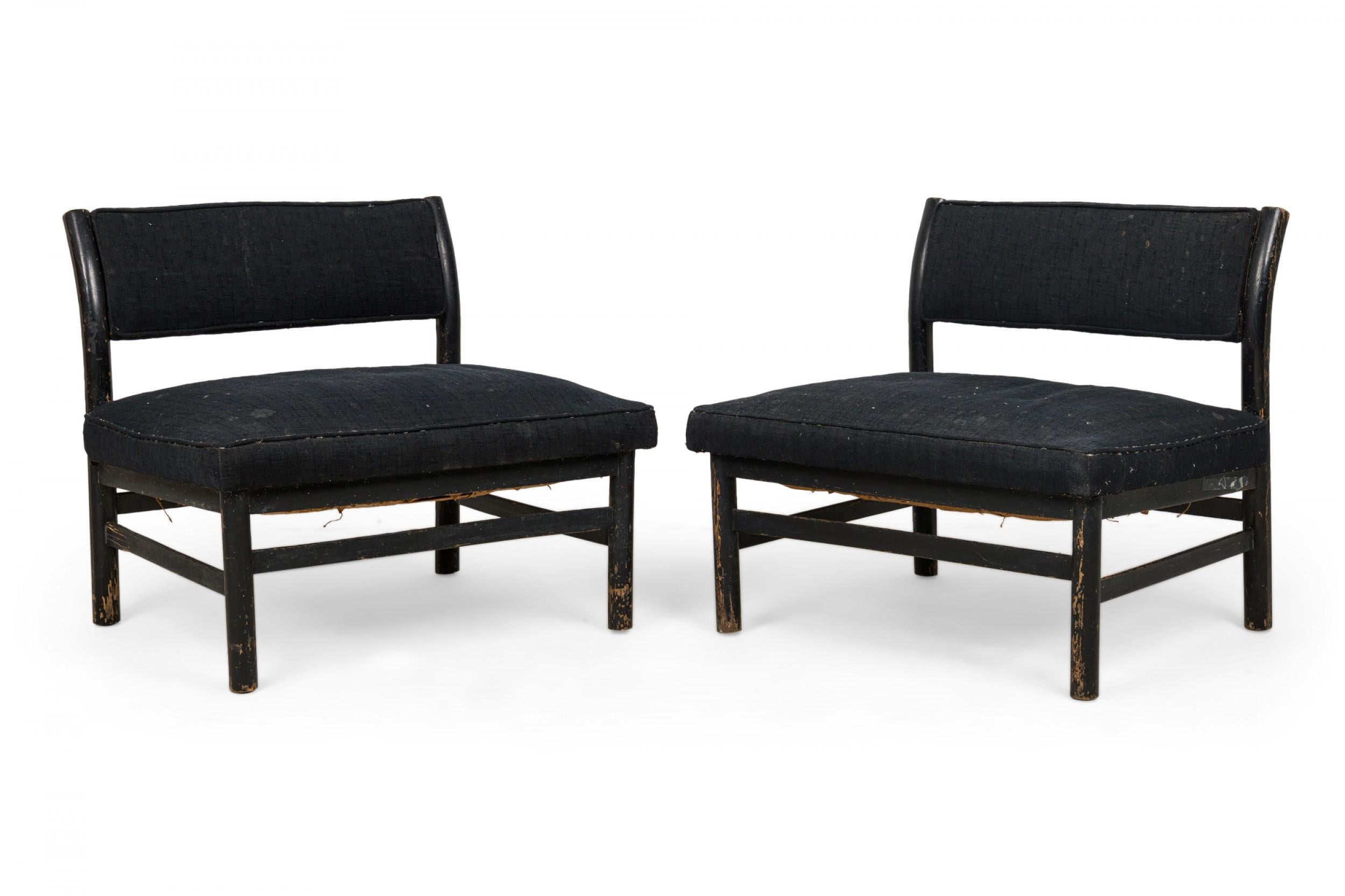 Tissu Paire de chaises pantoufles noires extra larges rembourrées Harvey Probber en vente