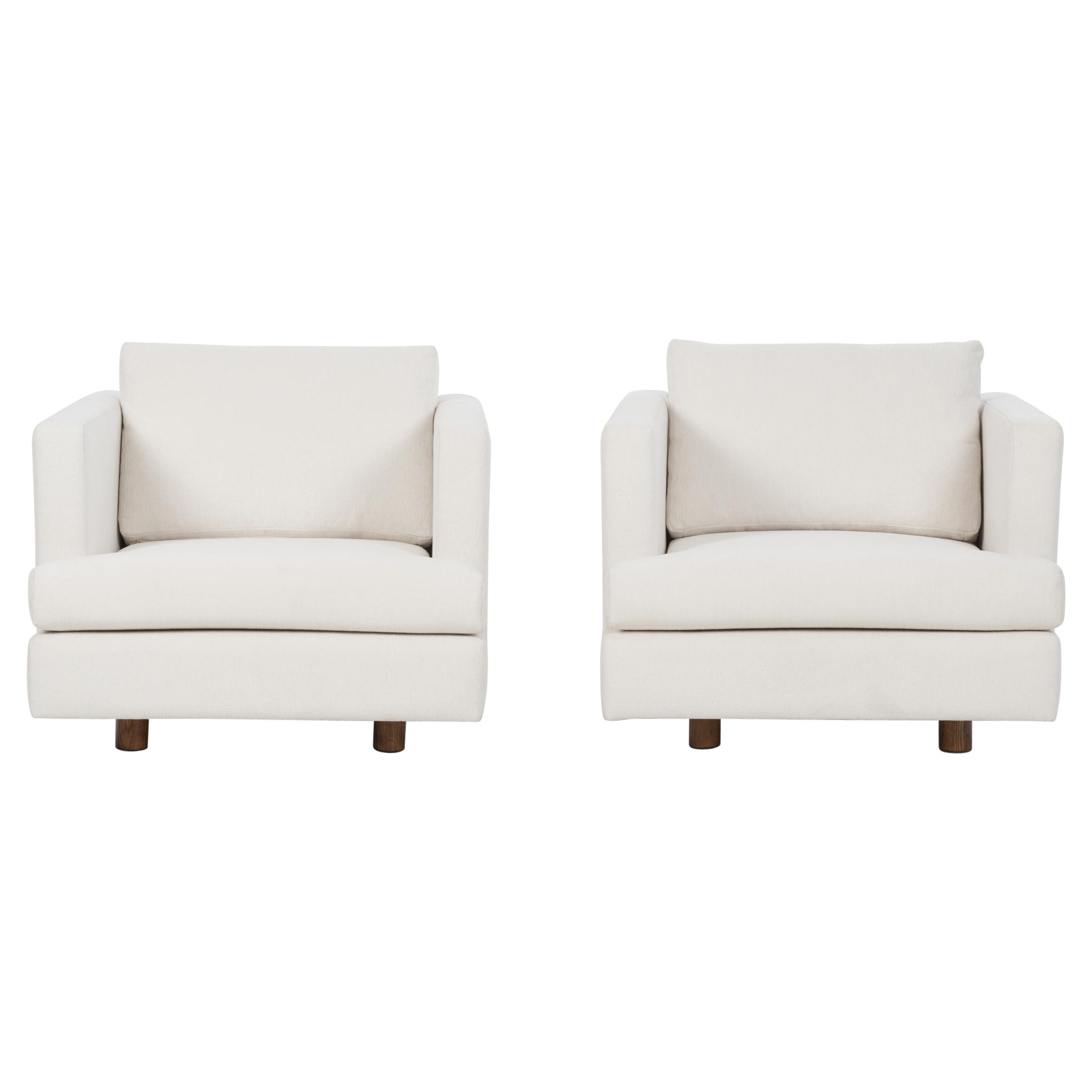 Paire de fauteuils de salon Harvey Probber retapissés avec du tissu bouclé
