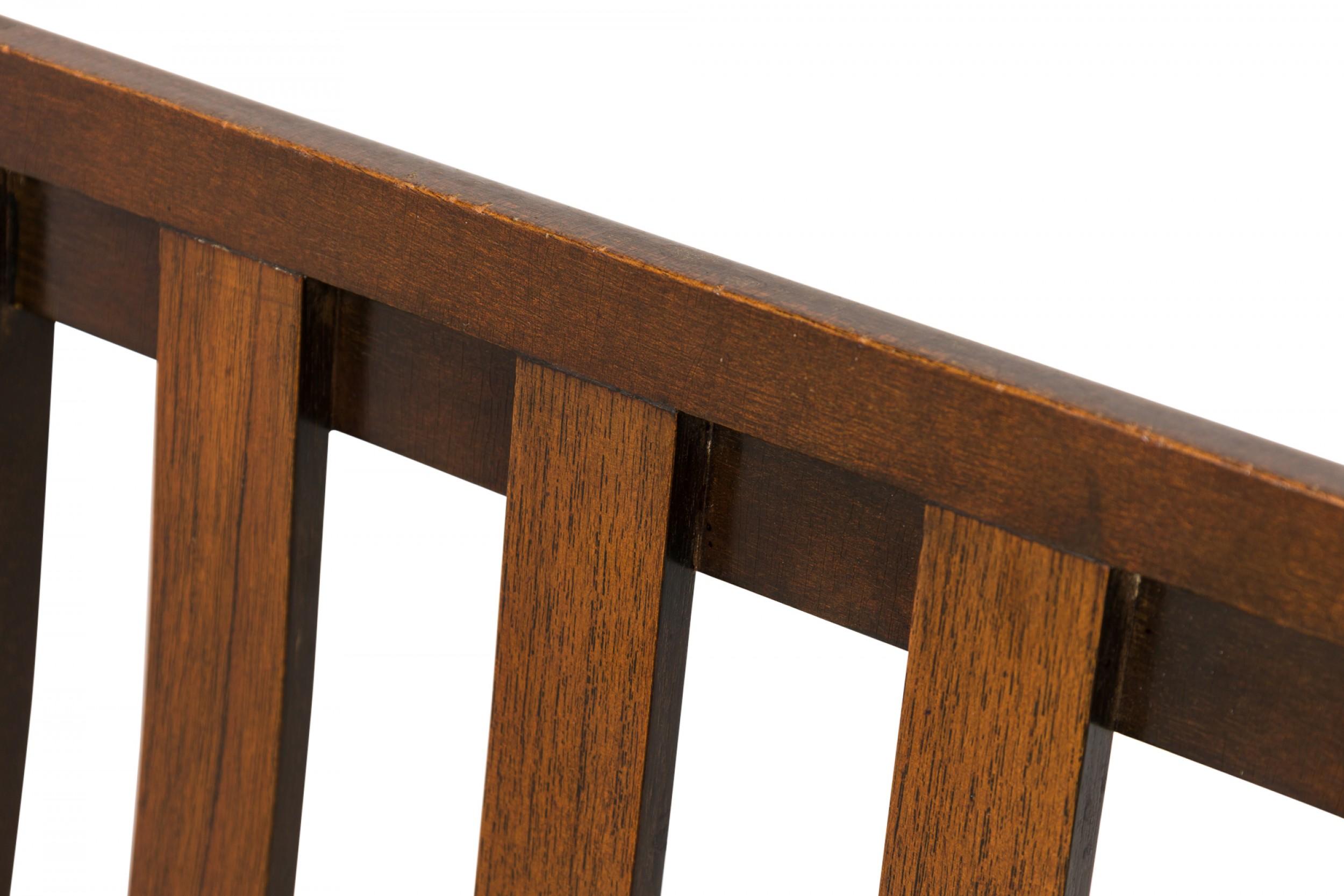 20ième siècle Harvey Probber paire de chaises d'appoint à dossier à lattes en bois et assise cannée en vente