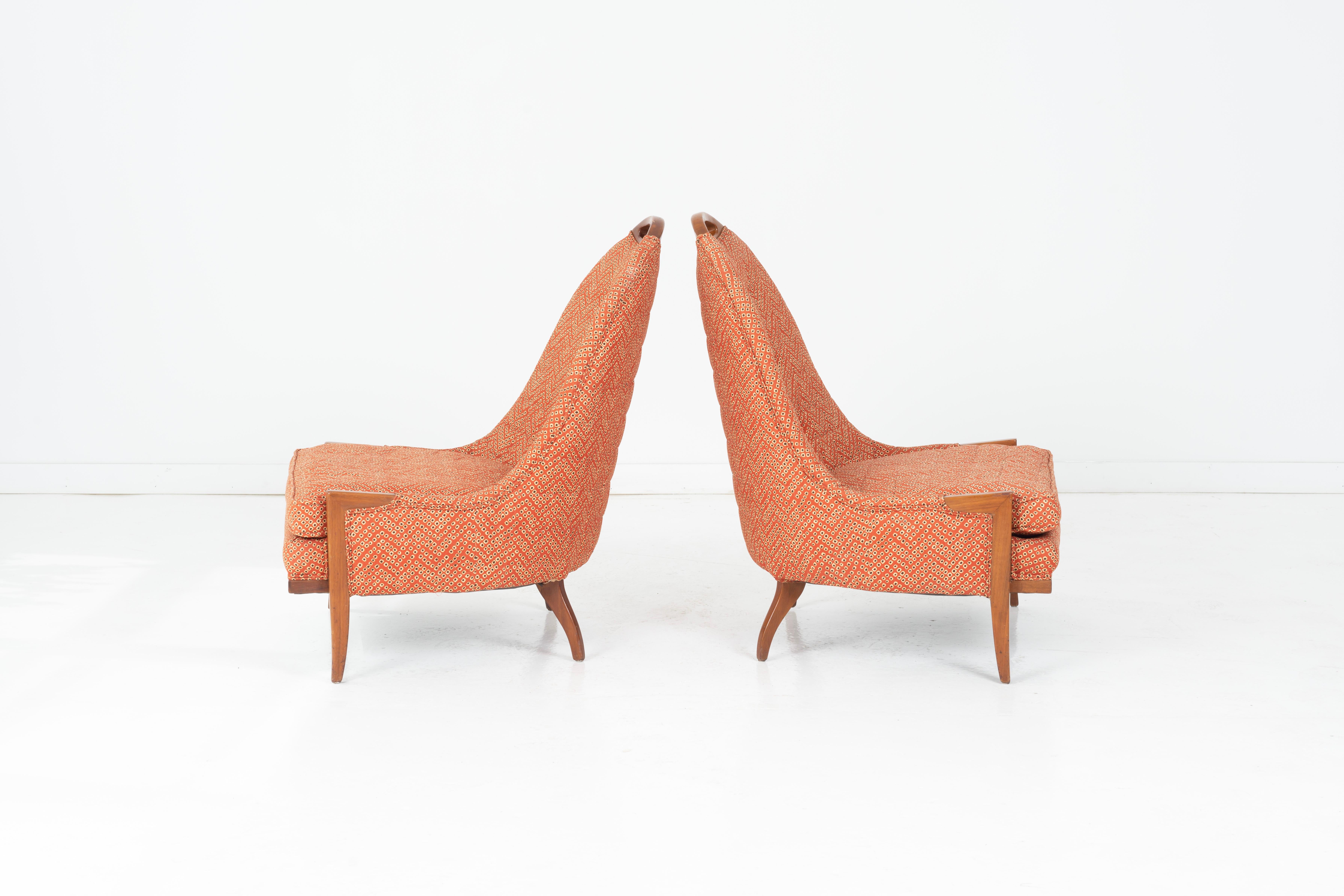 Mid-Century Modern Pair of Harvey Probber Style Handle Back Lounge Chairs For Sale