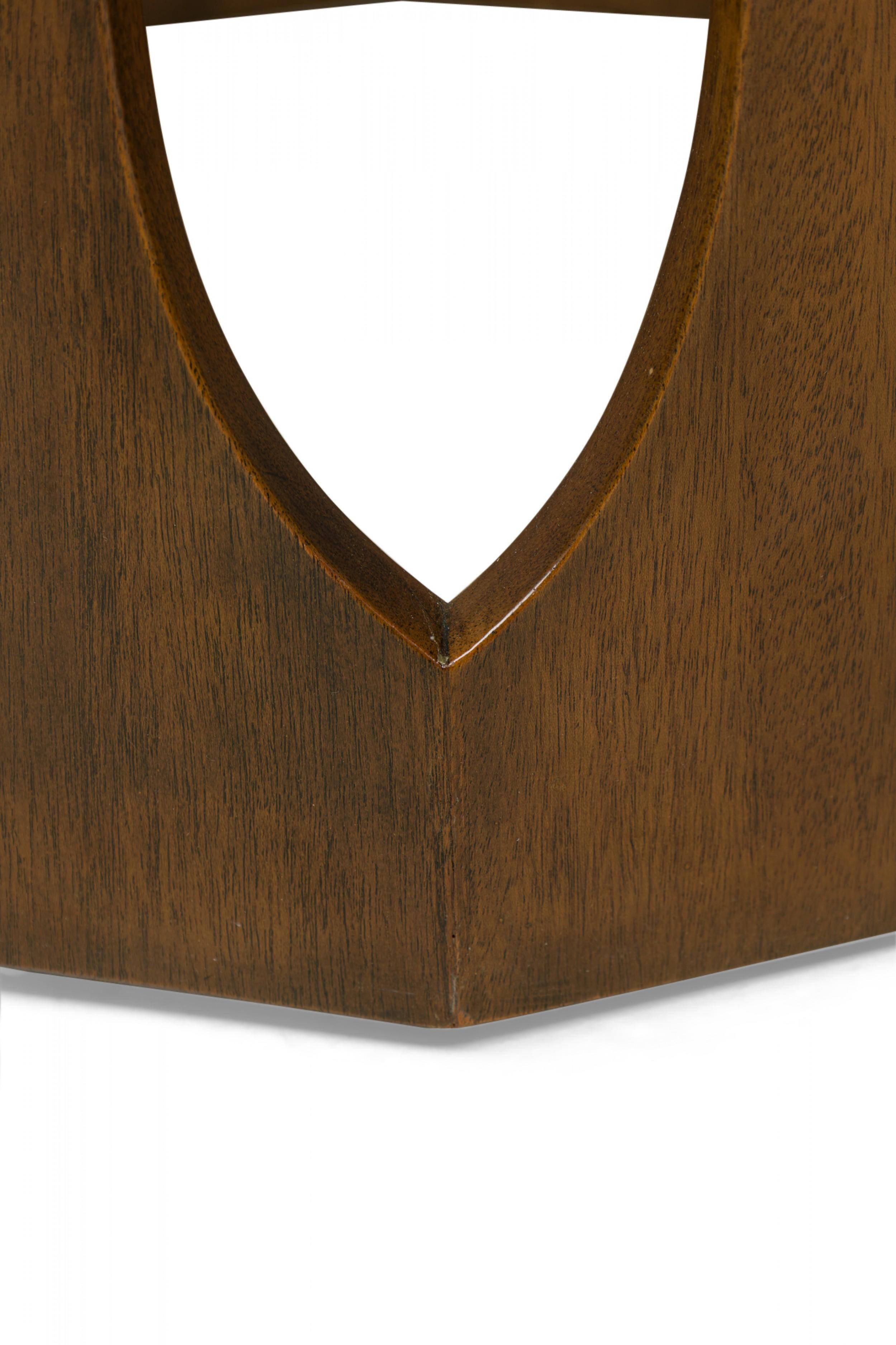 Ein Paar Harvey Probber Travertin-Beistell-/Beistelltische aus Holz mit Decagon-Beistelltischen im Angebot 9