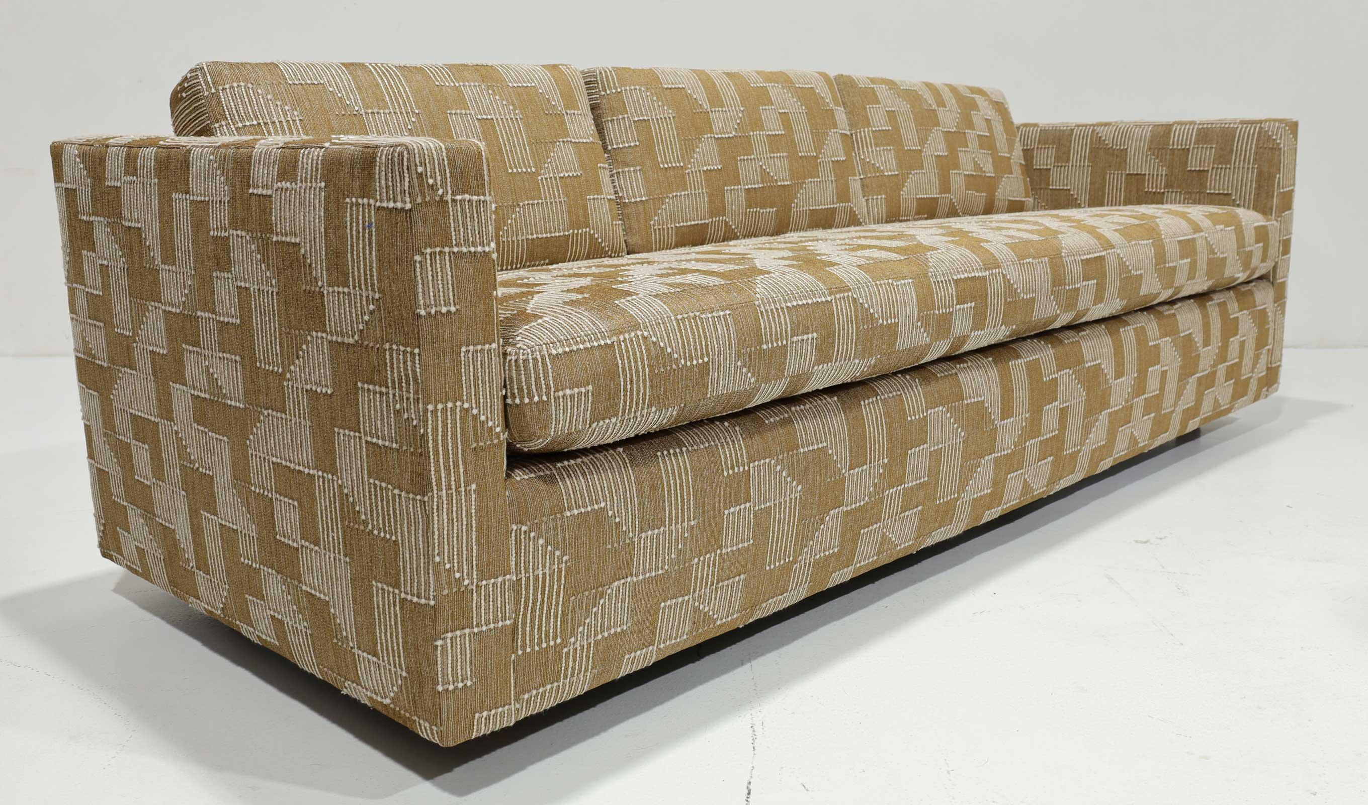Mid-Century Modern Pair of Harvey Probber Tuxedo Sofas in Lee Jofa Upholstery For Sale