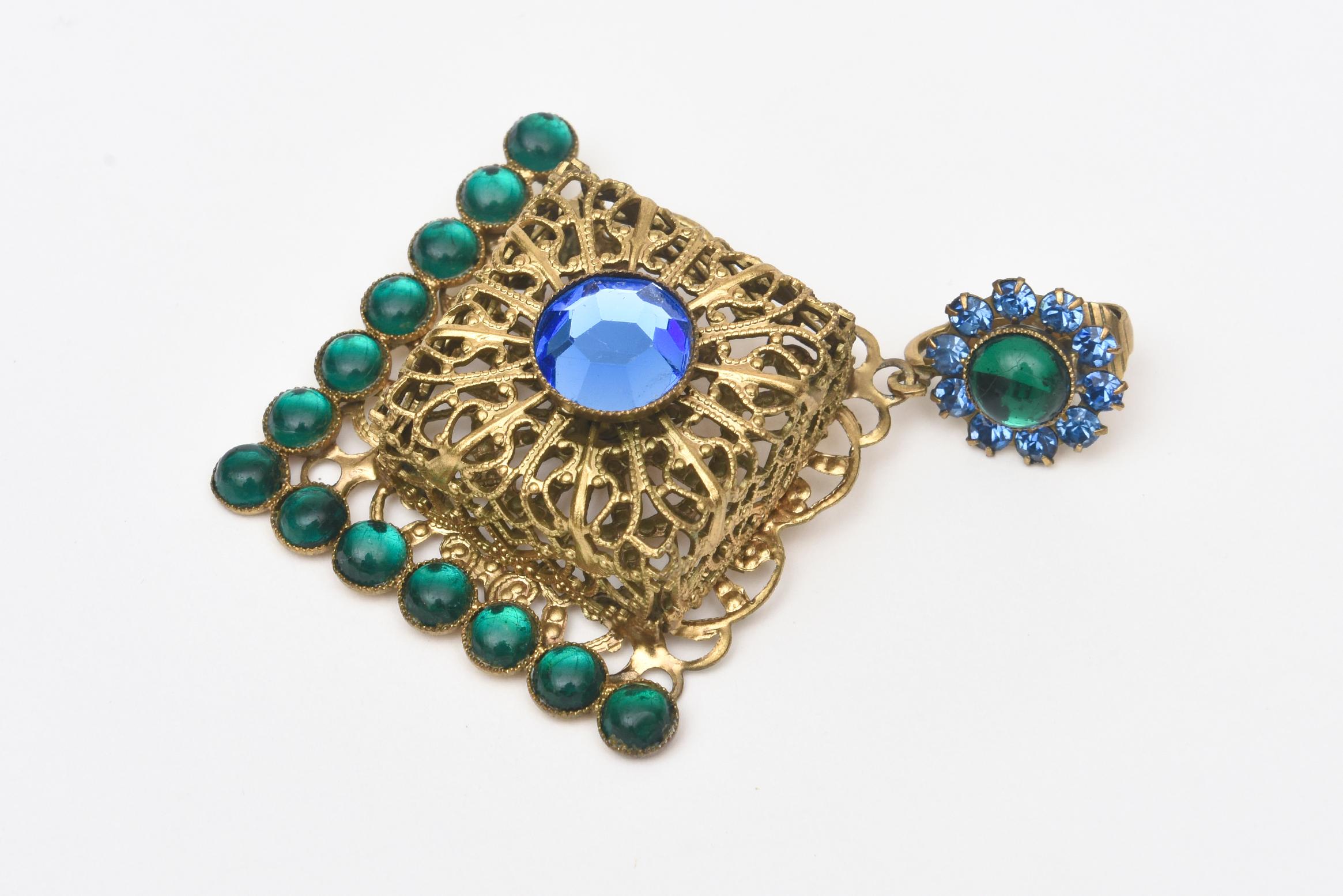 Modern  Hattie Carnegie Signed Green & Blue Dangle Rhinestone Clip On Earrings Vintage For Sale