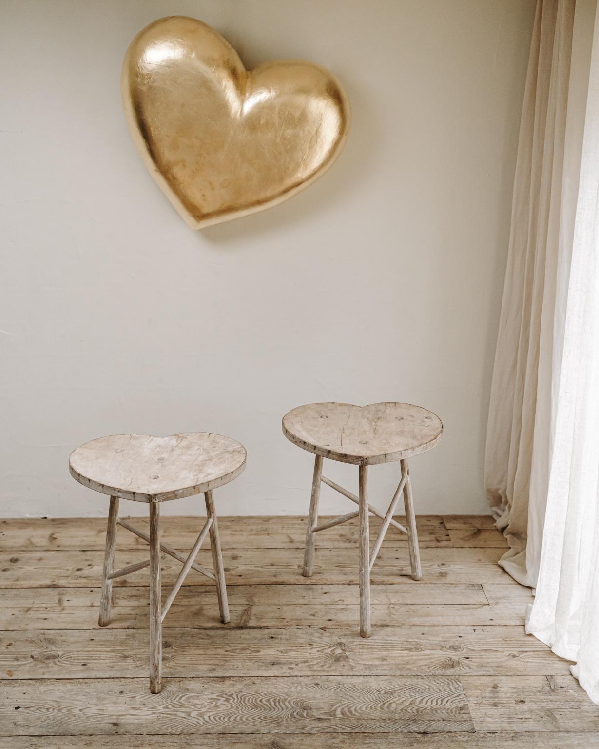 heart side table