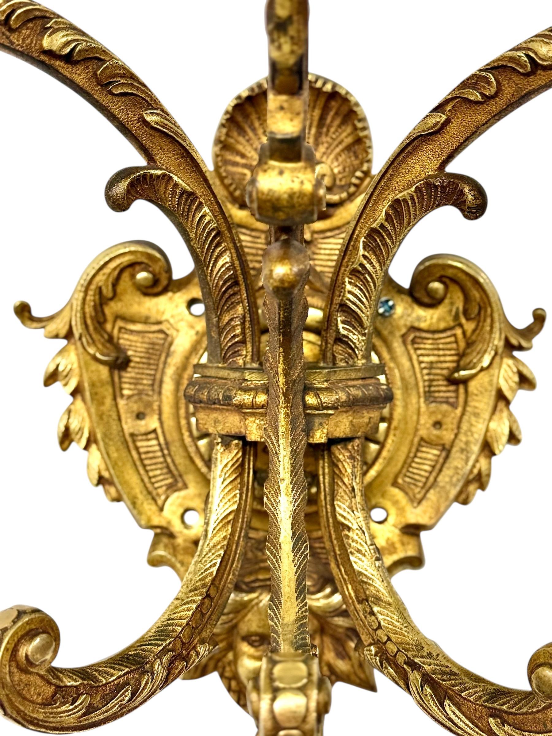 Coppia di pesanti appendiabiti da parete in bronzo dorato francese del XIX secolo In condizioni buone in vendita a LA CIOTAT, FR