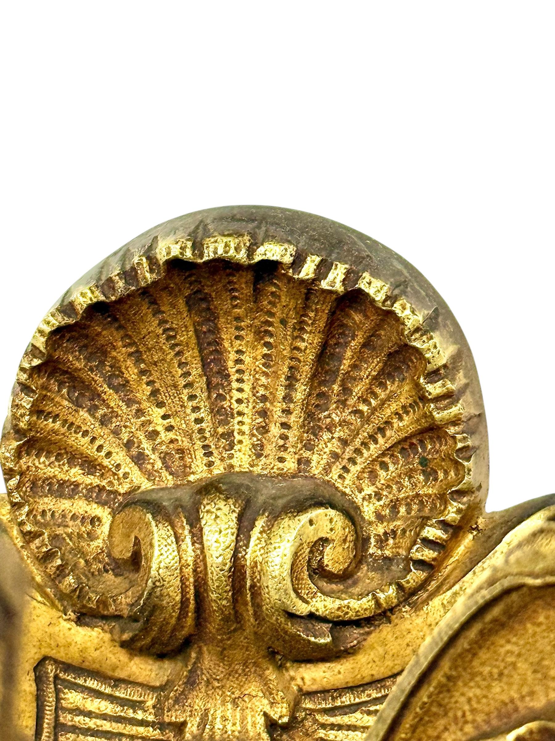 Bronzo Coppia di pesanti appendiabiti da parete in bronzo dorato francese del XIX secolo in vendita