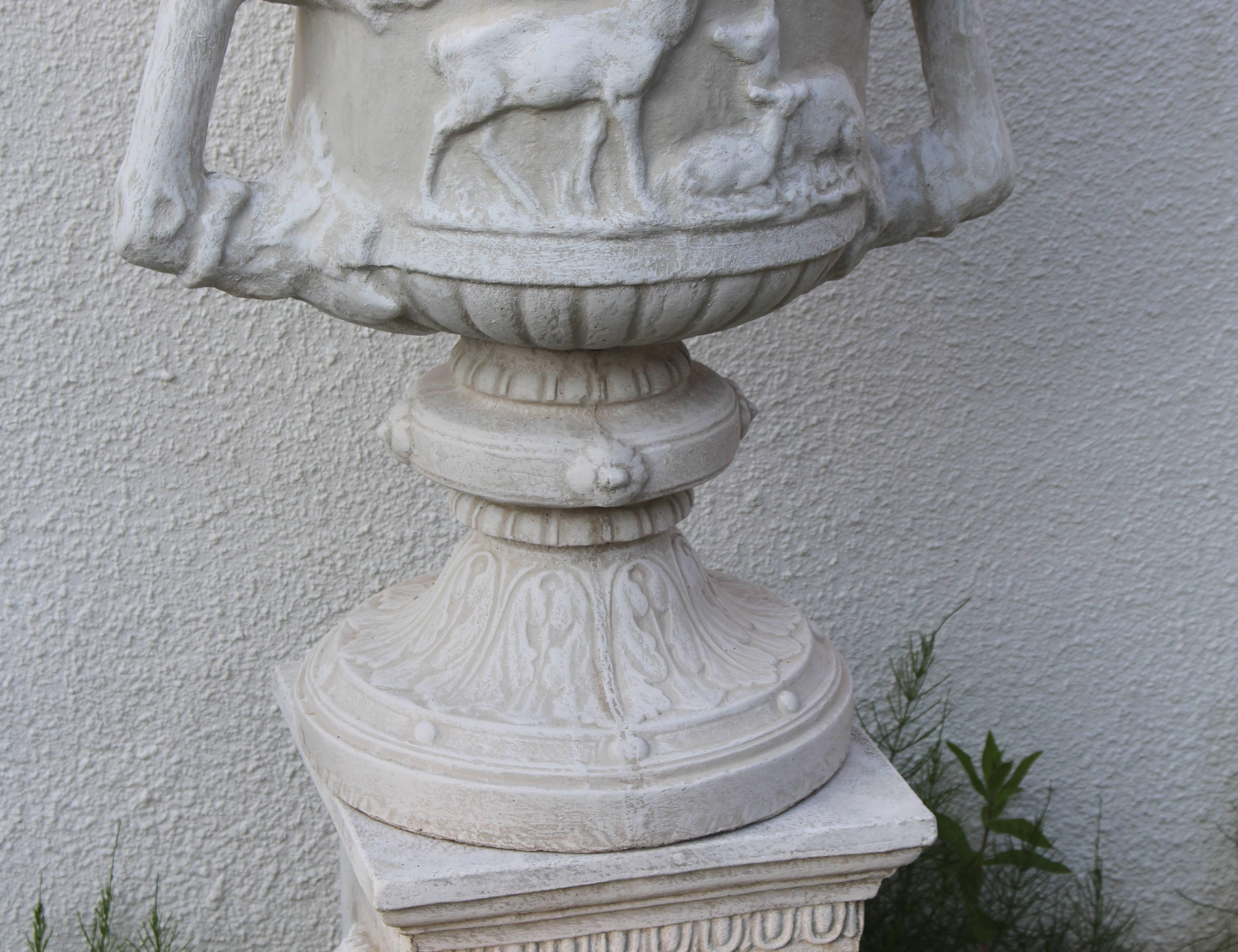 20th Century Pair of Heavy Classical Style Garden Urns For Sale