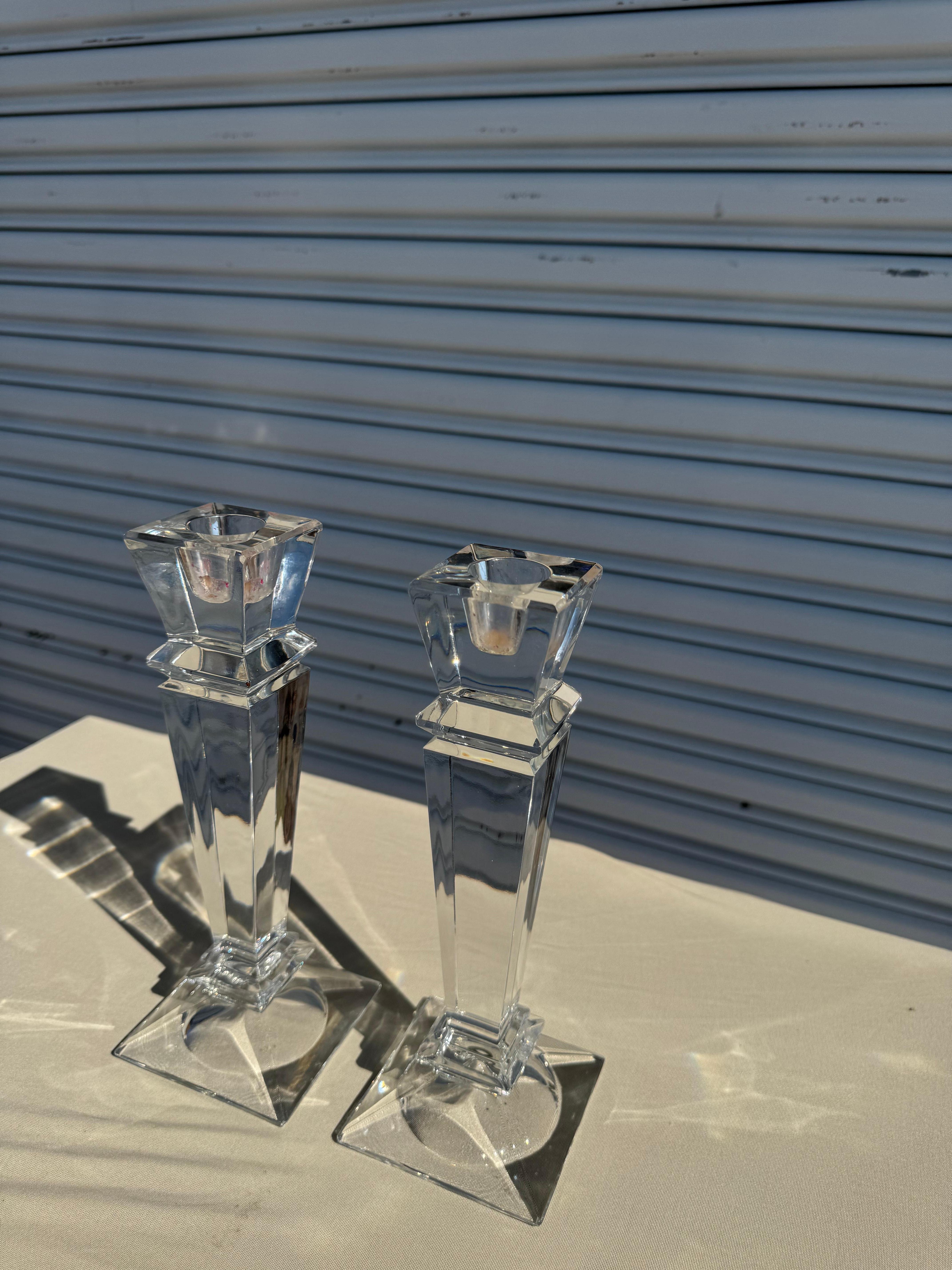 Pareja de Candelabros de Cristal Pesado Estadounidense en venta