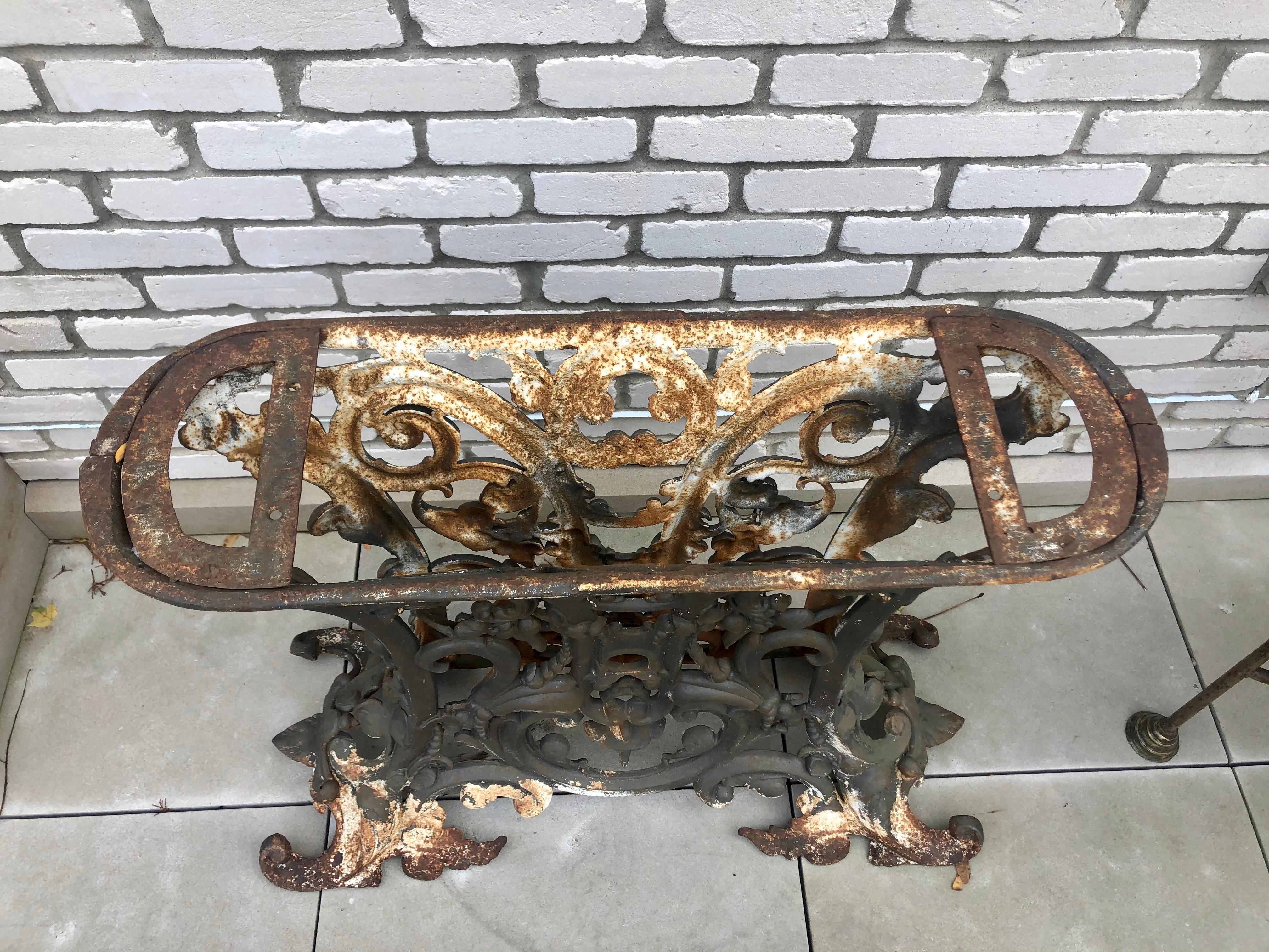 Pair of Heavy Wrought Iron Oval Console Tables, France, 1880 For Sale 4
