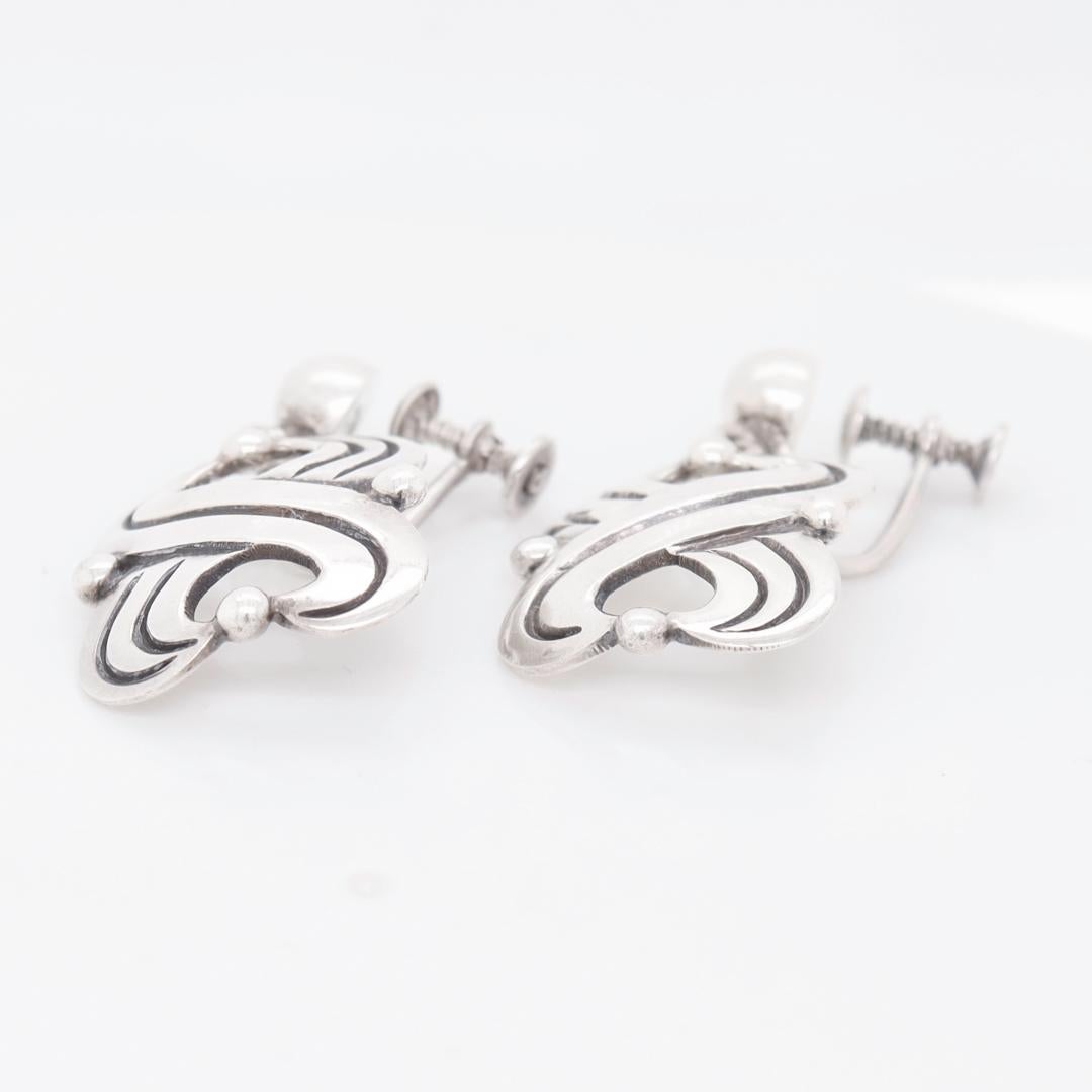 Pair of Hector Aguilar Taxco Mexican Sterling Silver Screwback Earrings For Sale 3