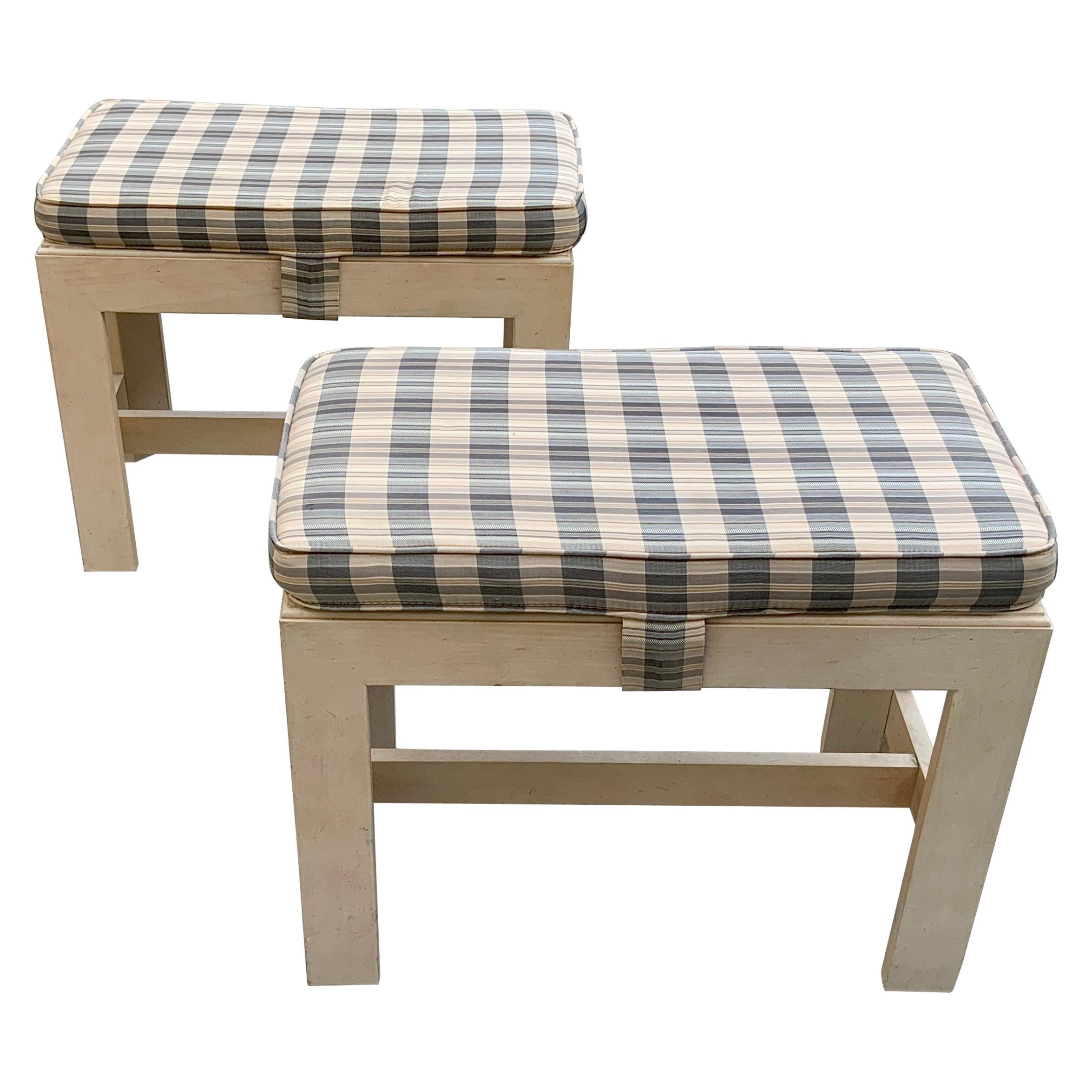 Paire de bancs Hekman Furniture en bois de broussin blanchi