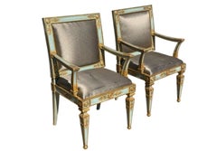 Par de sillones pintados de estilo veneciano neoclásico de Hendrix Allardyce