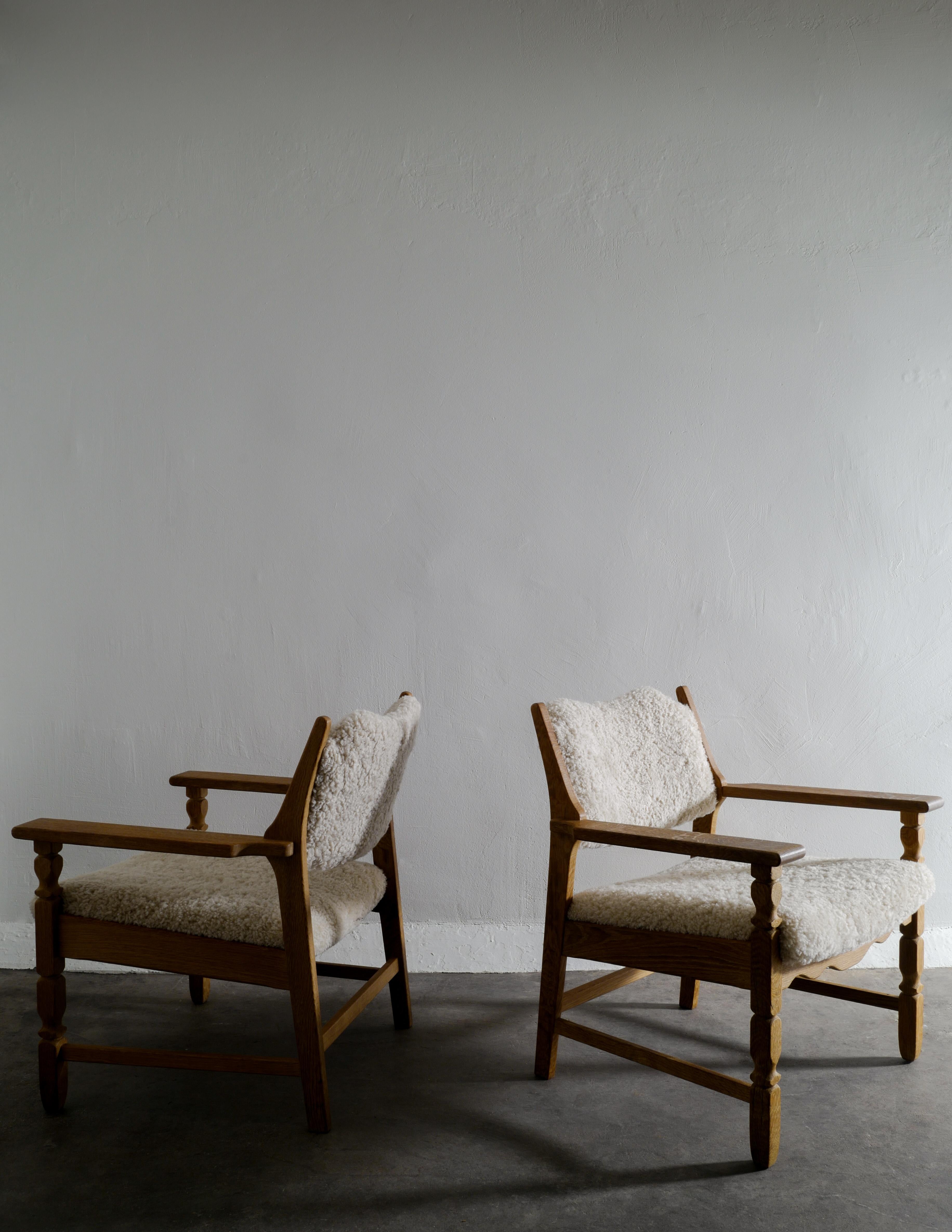 Scandinavian Modern Pair of Henning Kjaernulf 