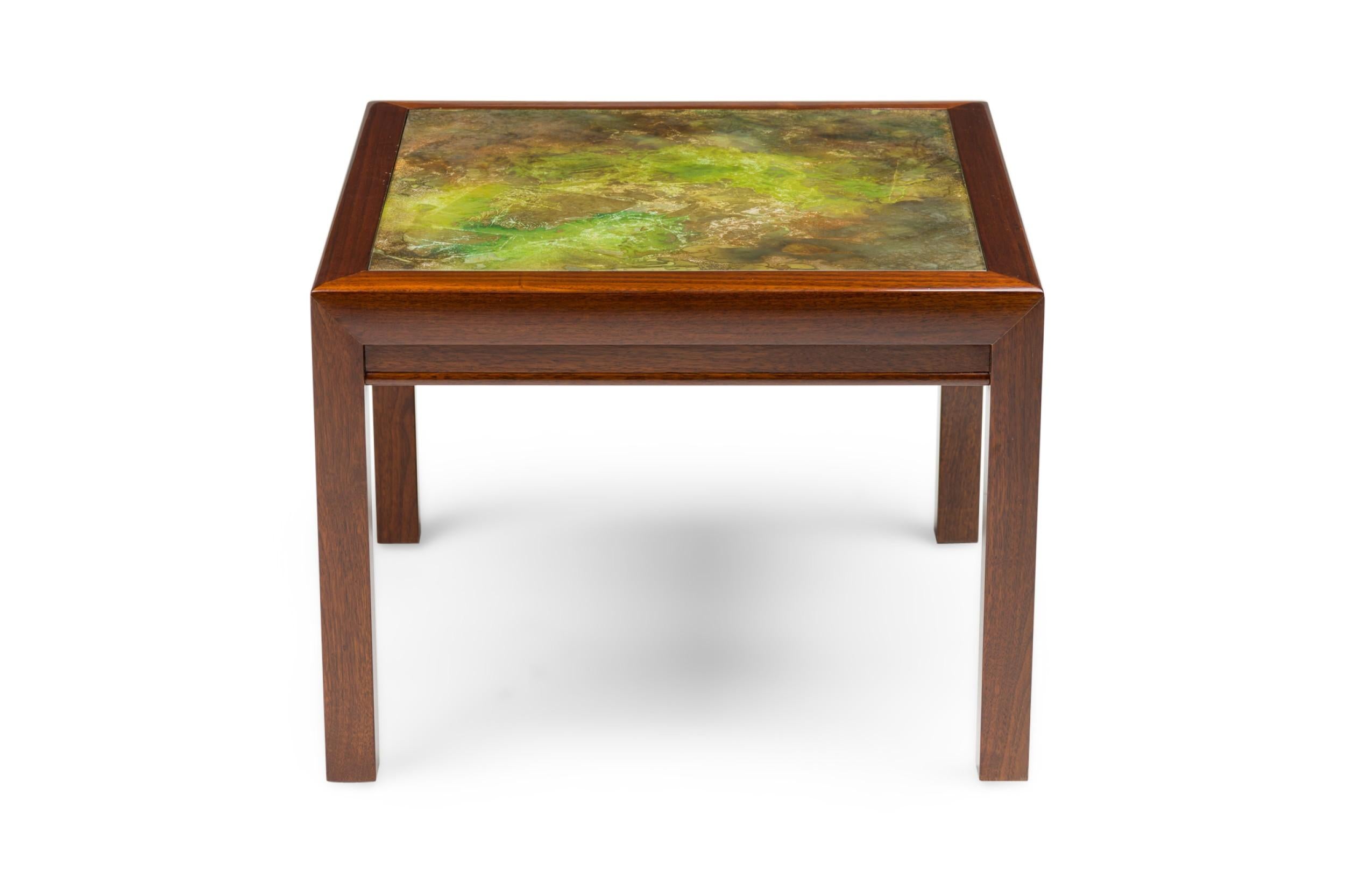 Pair of Henredon American Mid-Century Atmospheric Reverse Painted Glass Tables In Good Condition In Queens, NY