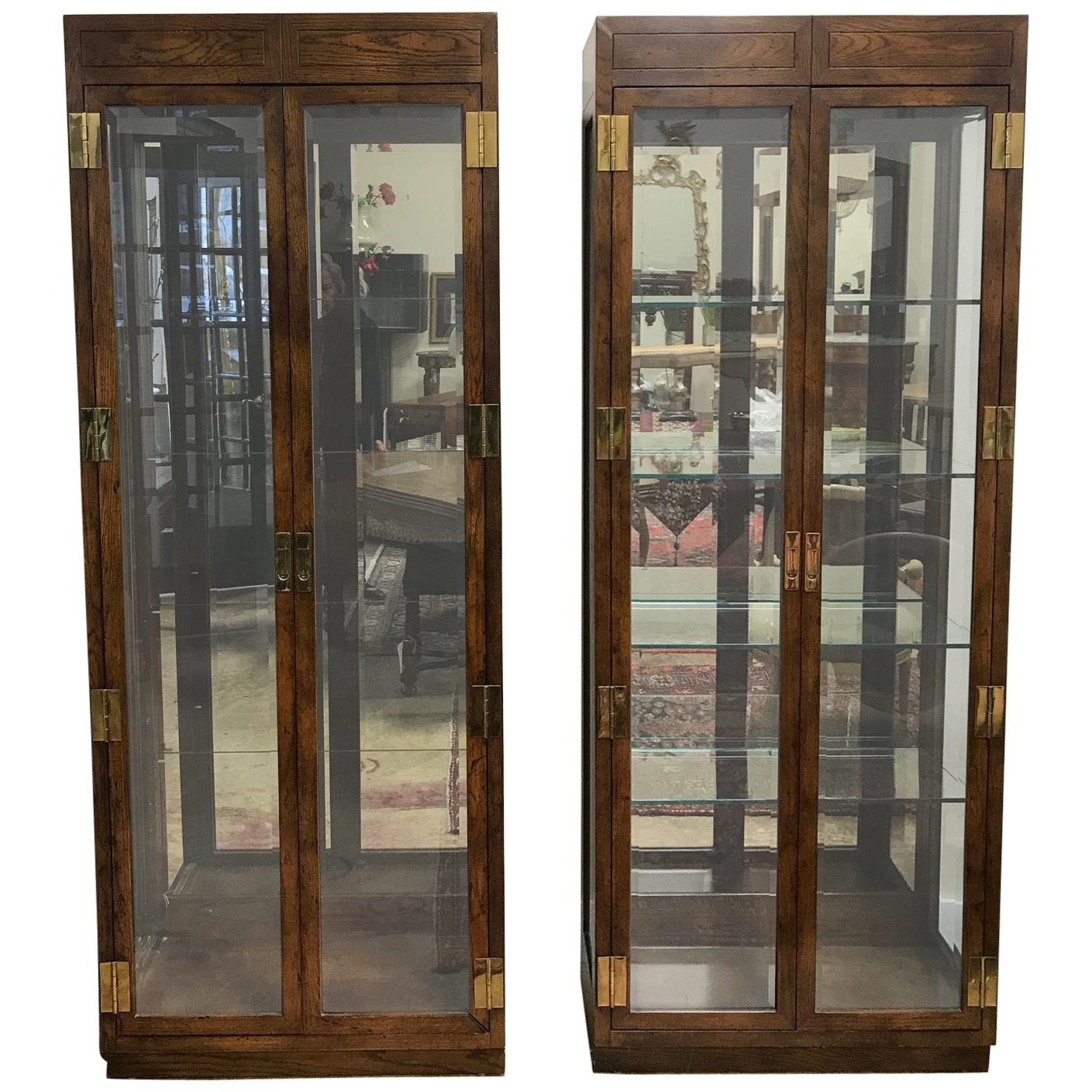 Pair of Henredon China Display Cabinets For Sale