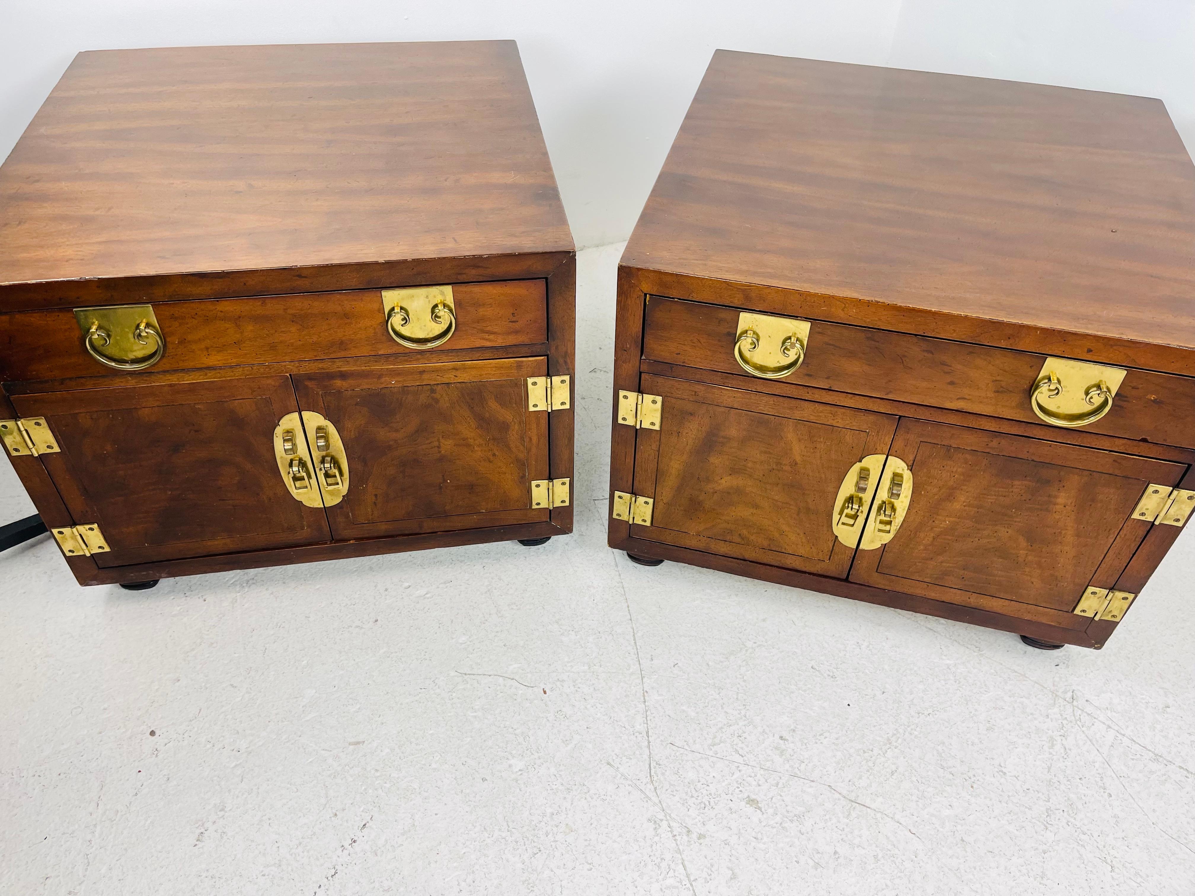 Pair of Henredon Chinoiserie Campaign Chests / Nightstands 5