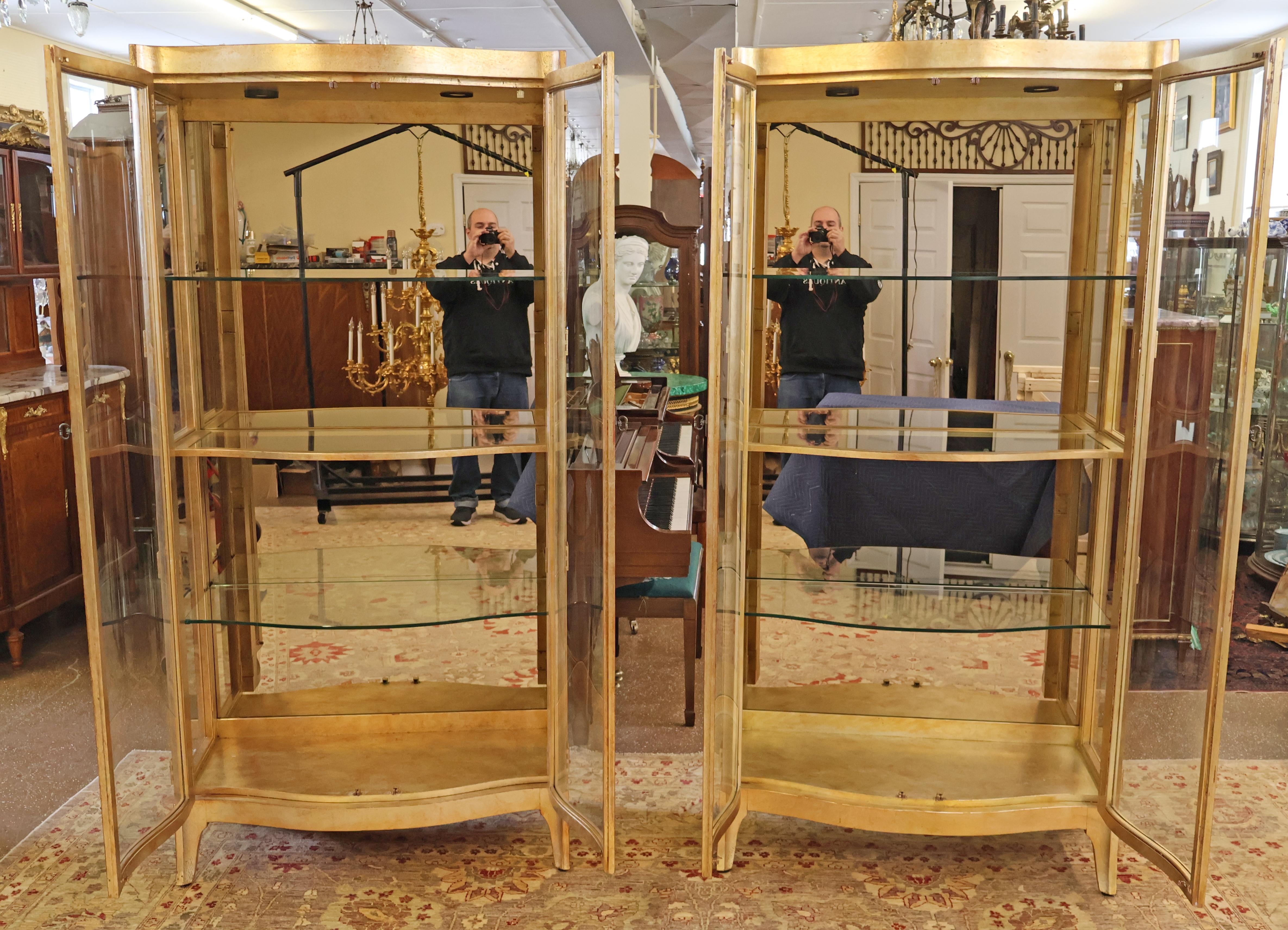 Pair of Henredon Gold Leaf Finish China Curio Display Cabinets For Sale 2