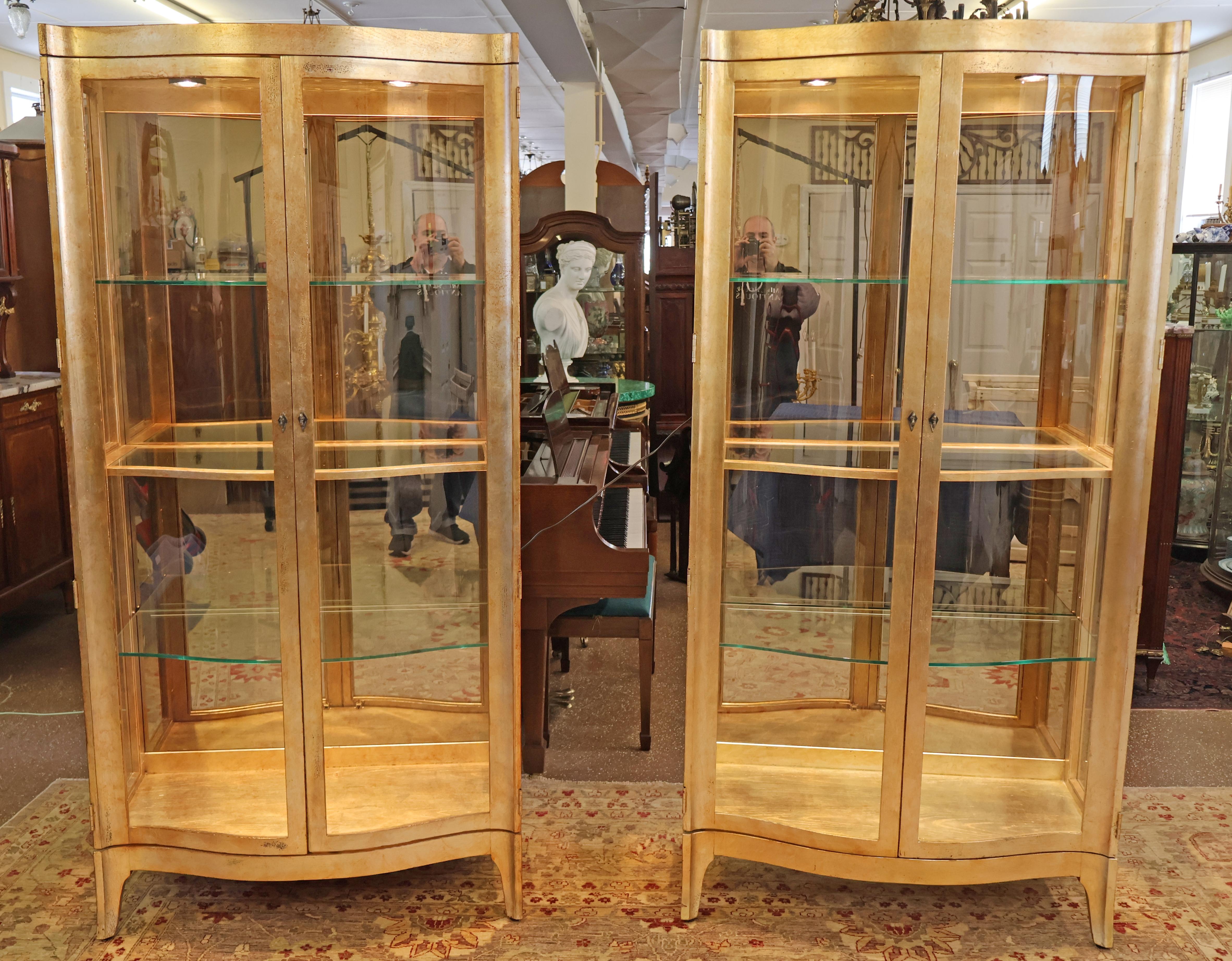 Pair of Henredon Gold Leaf Finish China Curio Display Cabinets For Sale 10