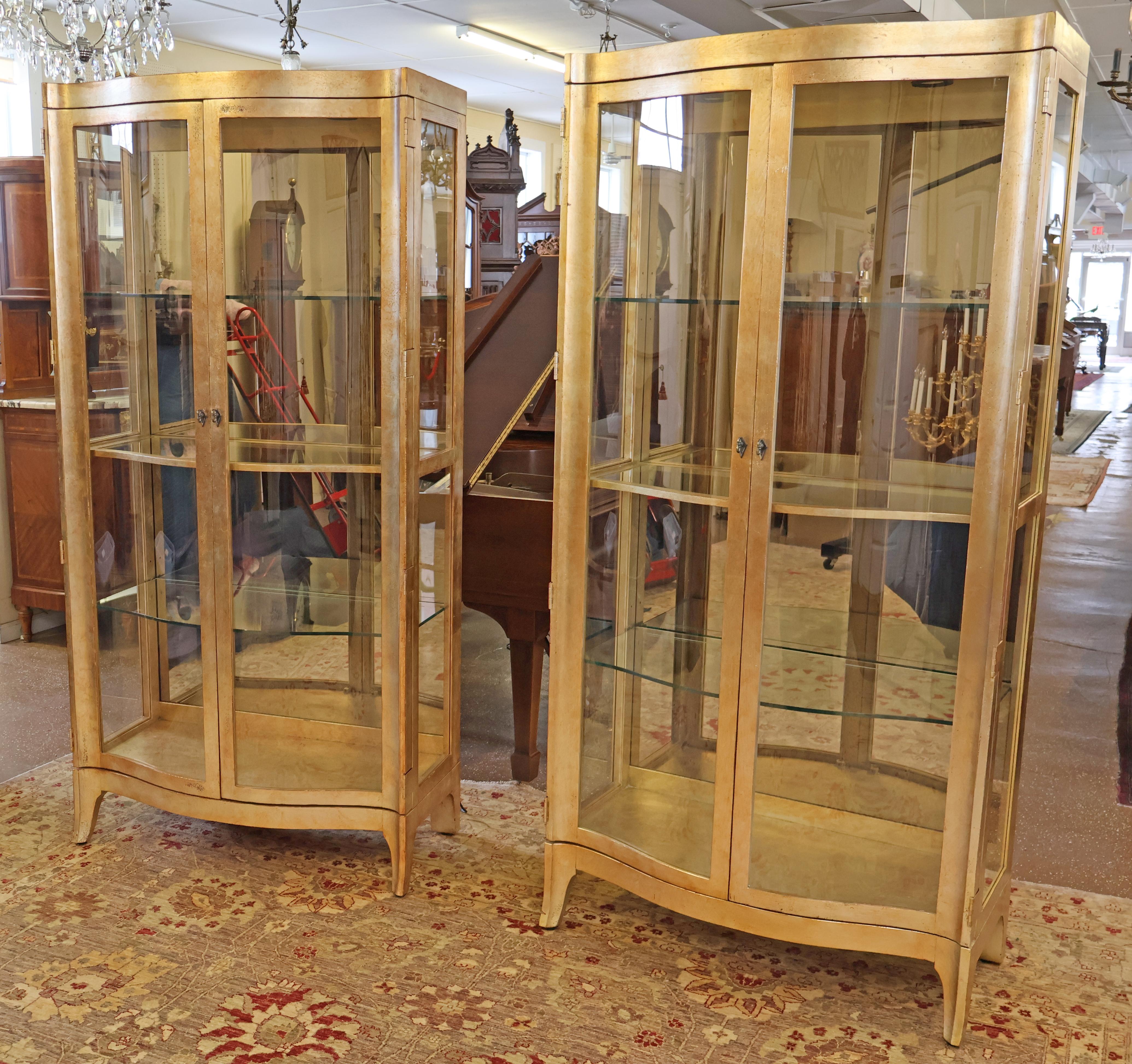Hollywood Regency Pair of Henredon Gold Leaf Finish China Curio Display Cabinets For Sale