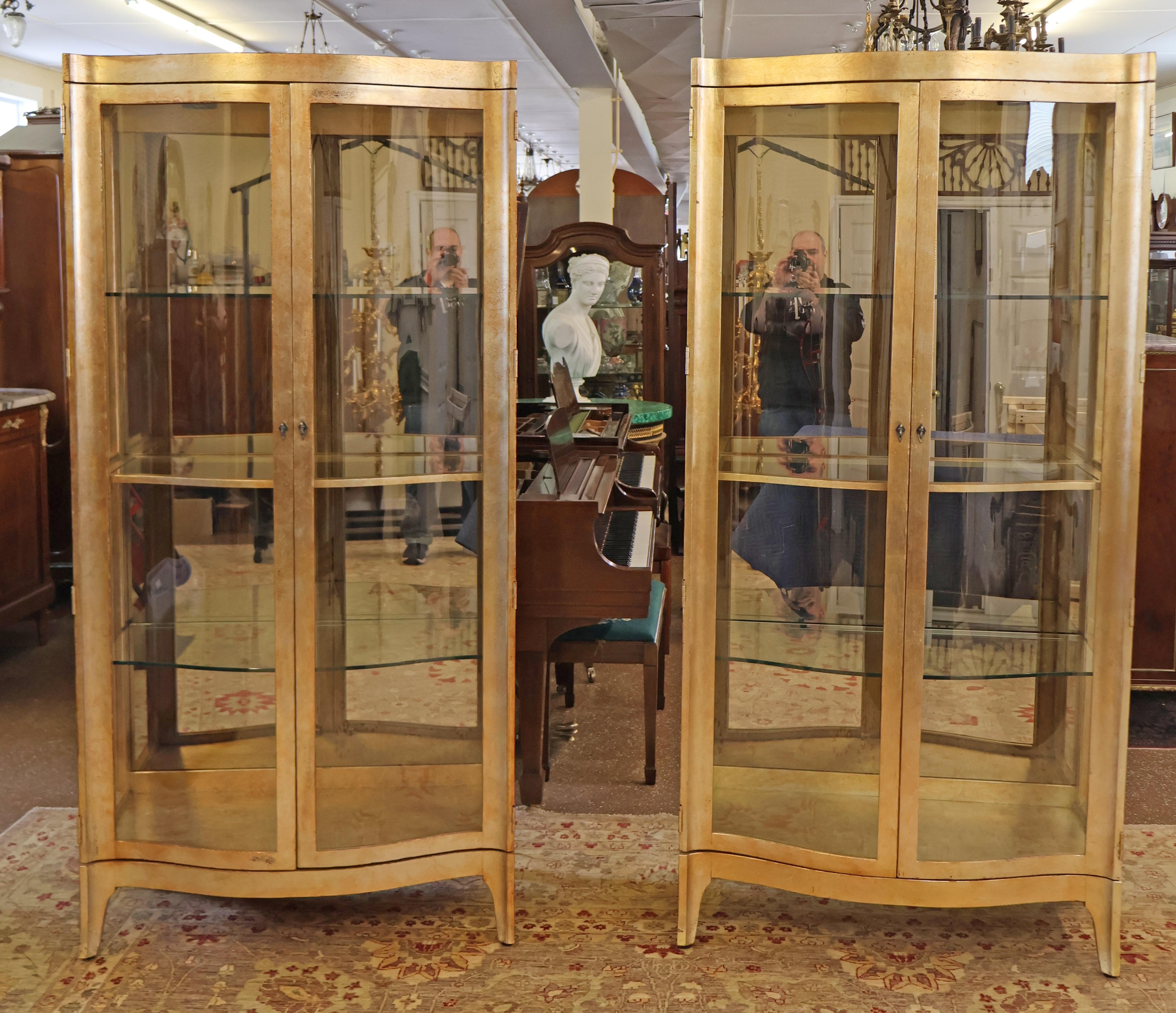 Contemporary Pair of Henredon Gold Leaf Finish China Curio Display Cabinets For Sale