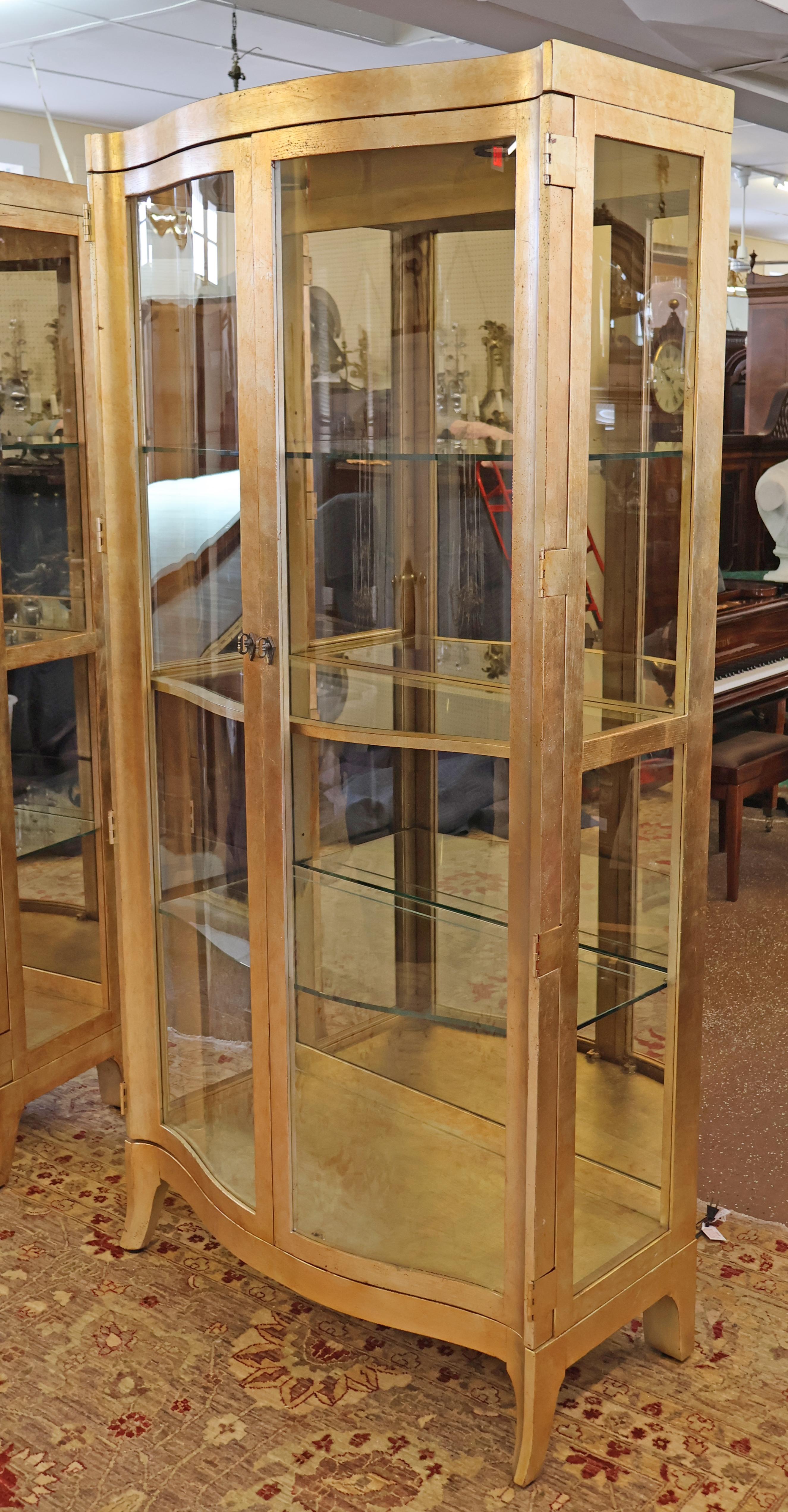 Pair of Henredon Gold Leaf Finish China Curio Display Cabinets For Sale 1