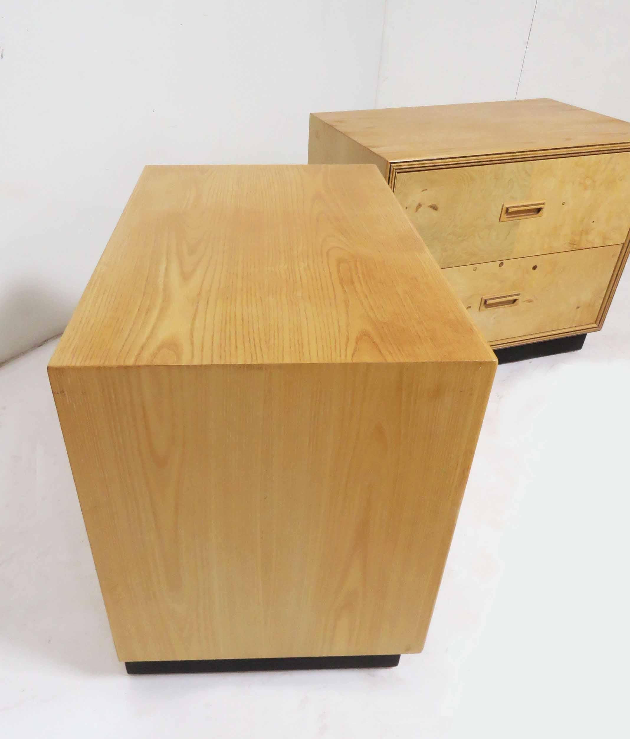 Pair of Henredon Scene Two Burl Wood Nightstands 4