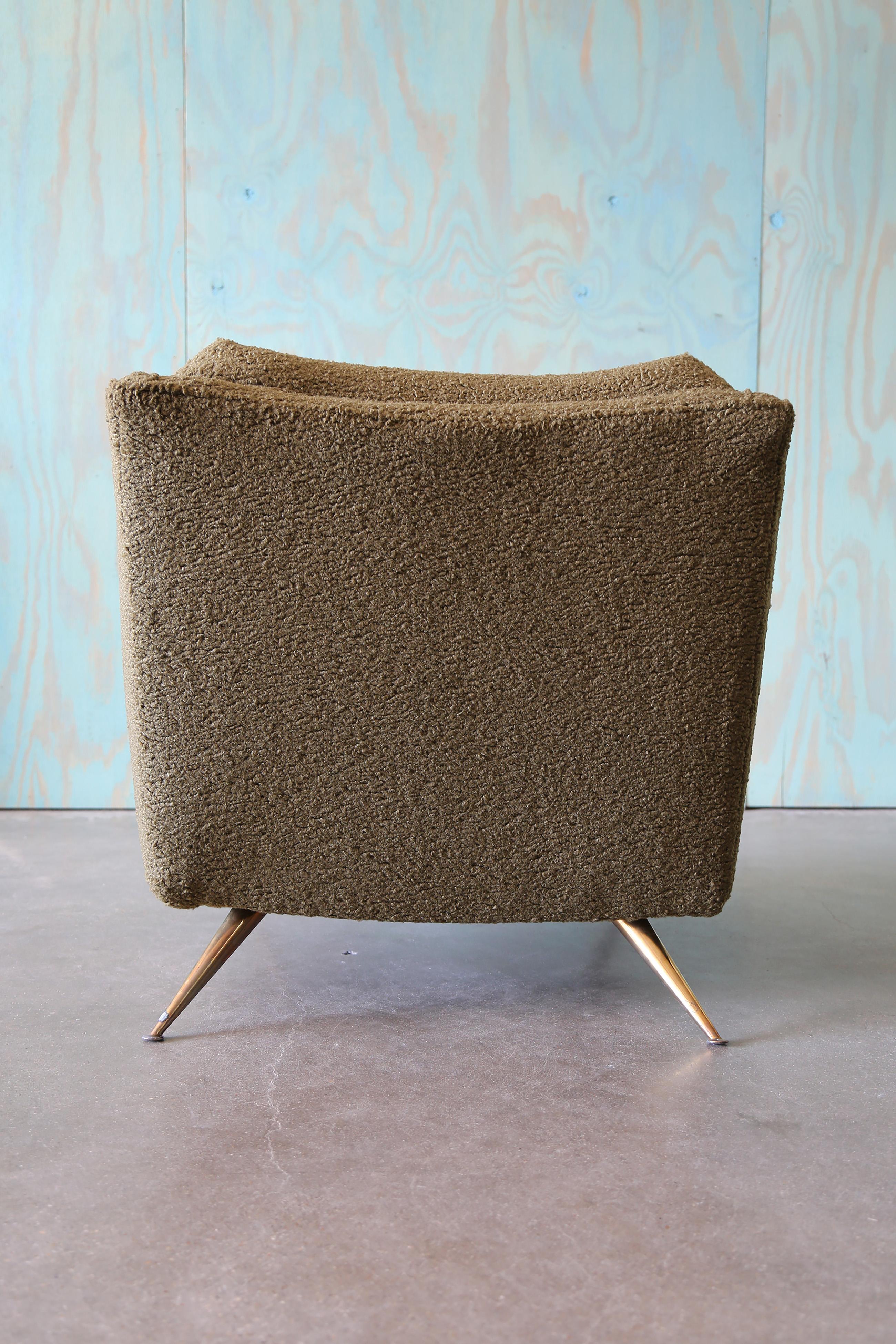 Pareja de sillones de salón Henry P Glass Verde Boucle Latón Mid Century Modern en venta 2