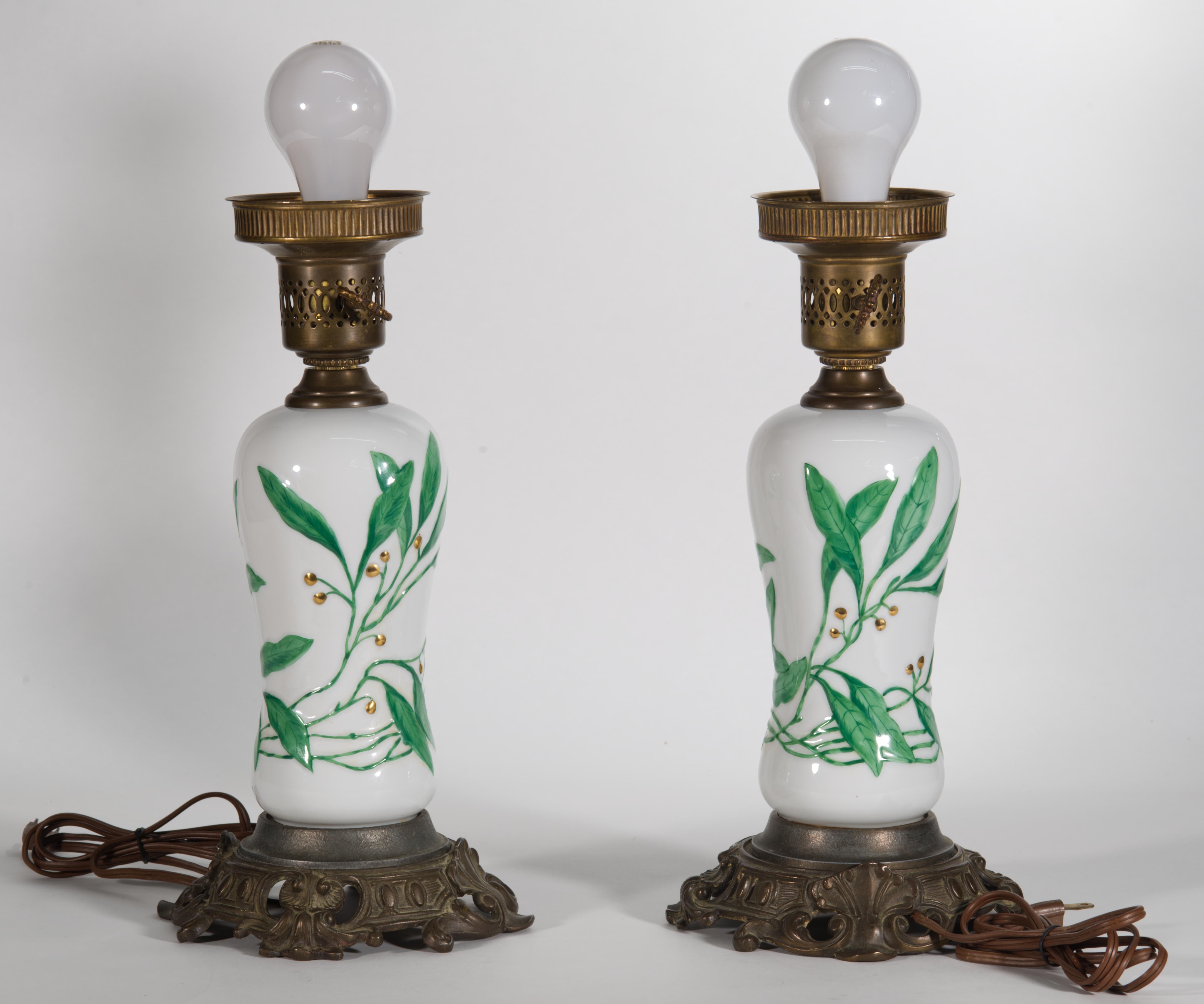 Pair of Herend Hand-painted Art Deco Porcelain Table Lamps For Sale 7