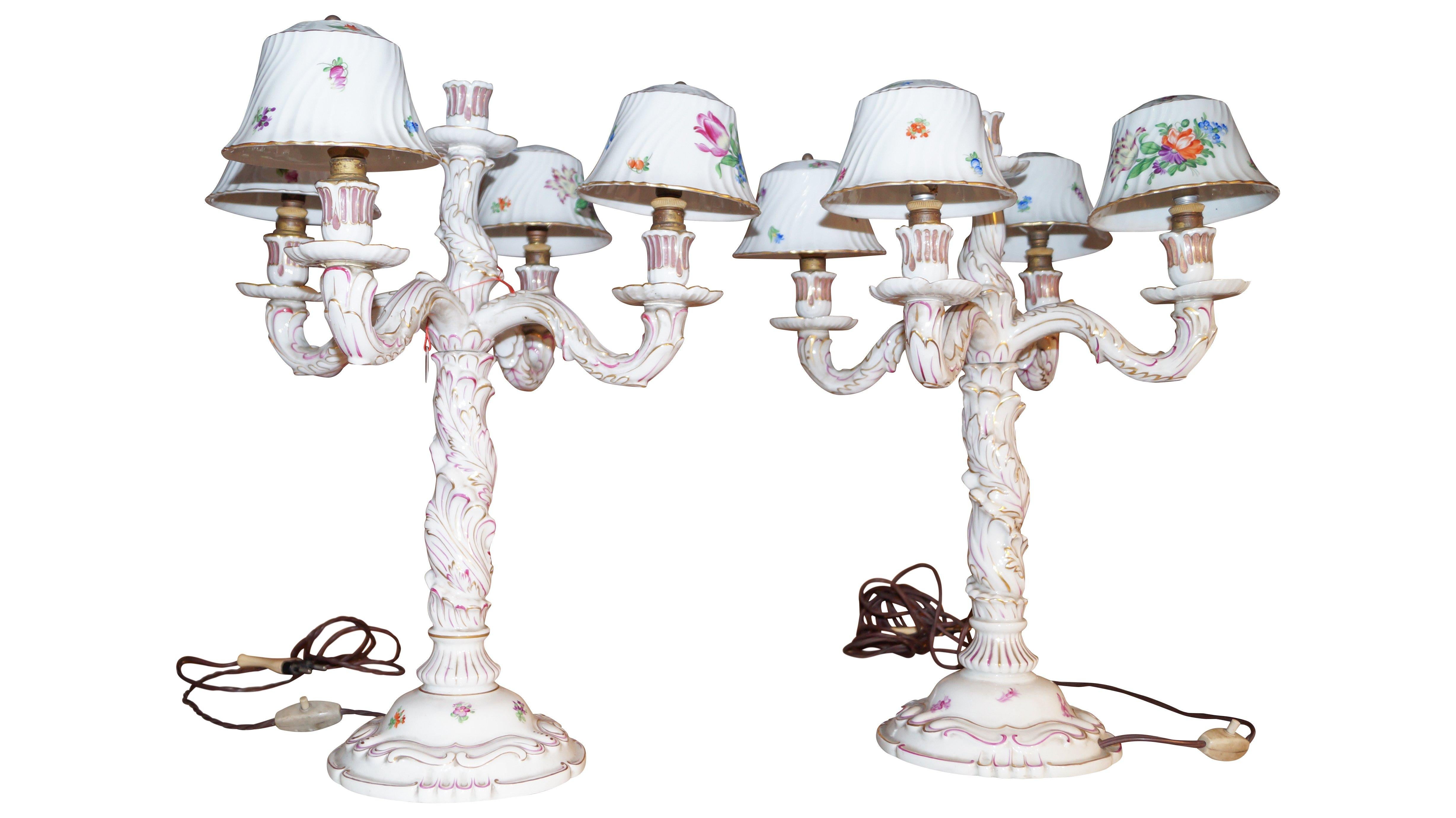 Pair of beautiful Herend porcelain candelabras, hand painted, 1920.
Flower and butterfly pattern with removable cups.
Measures: H 47 cm.