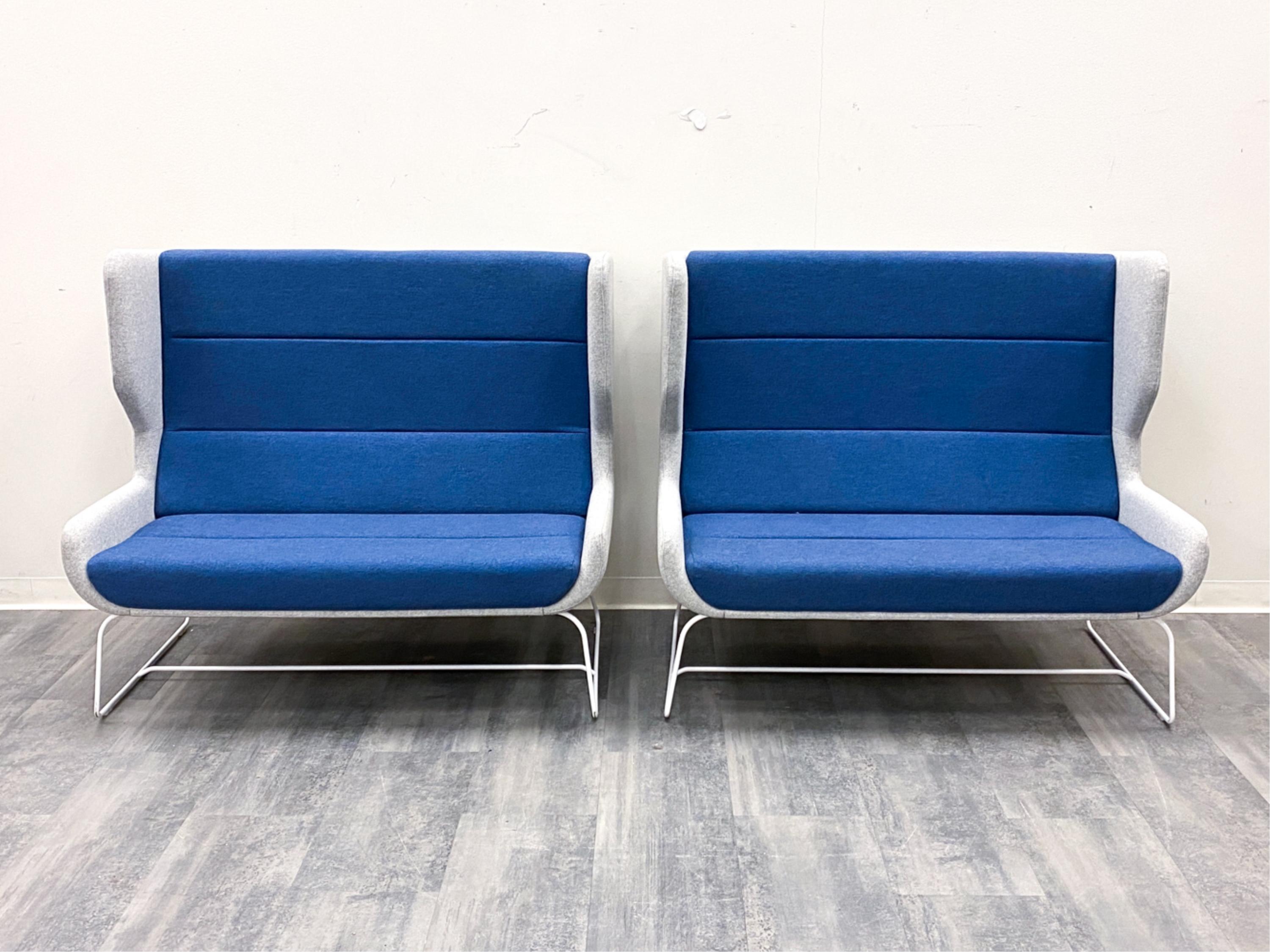 Mid-Century Modern Paire de canapés à haut dossier Herman Miller 