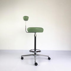 Coppia di trespoli Herman Miller disegnati da George Nelson