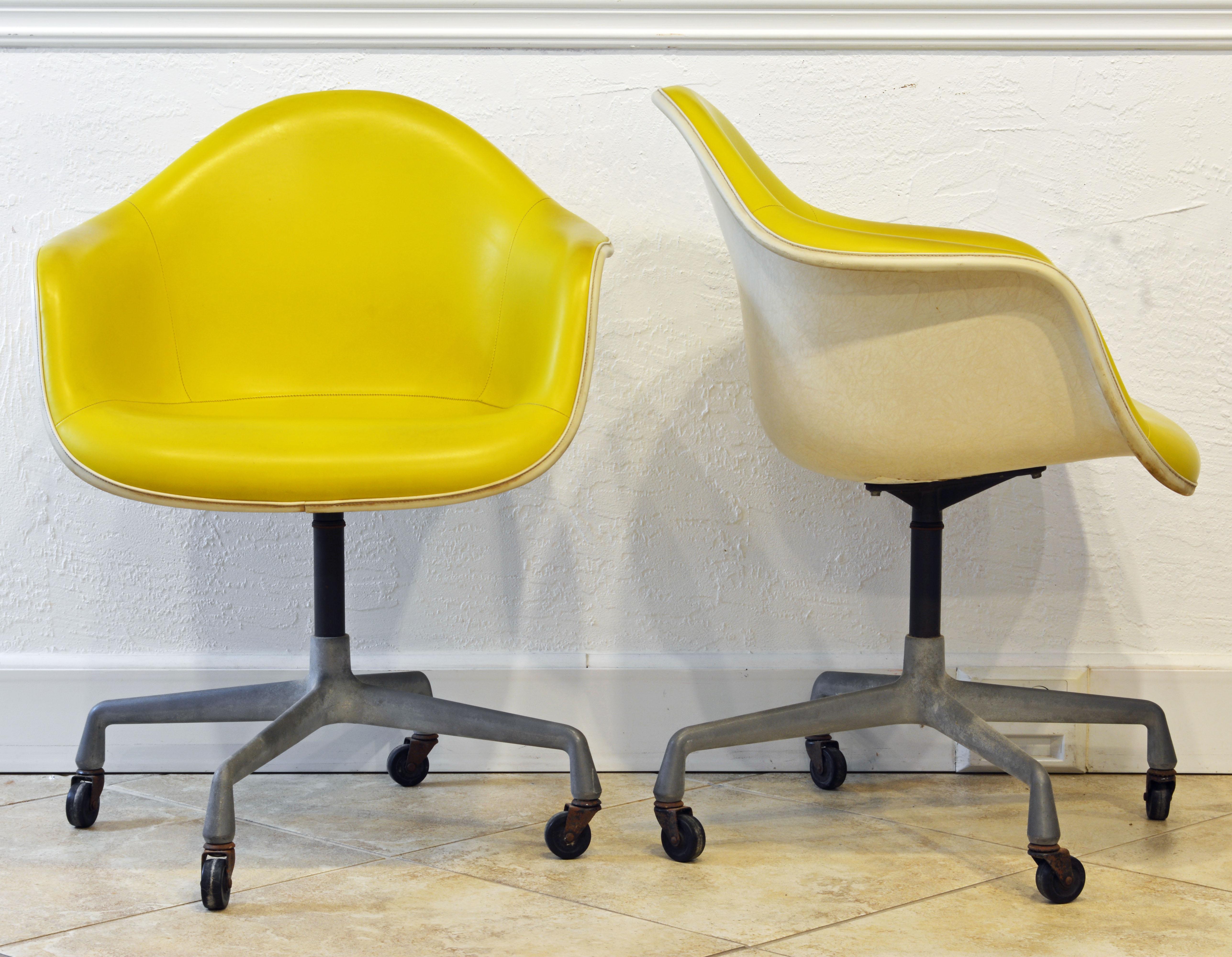 Mid-Century Modern Pair of Herman Miller Upholstered Shell Swivel Chairs by Charles and Ray Eames