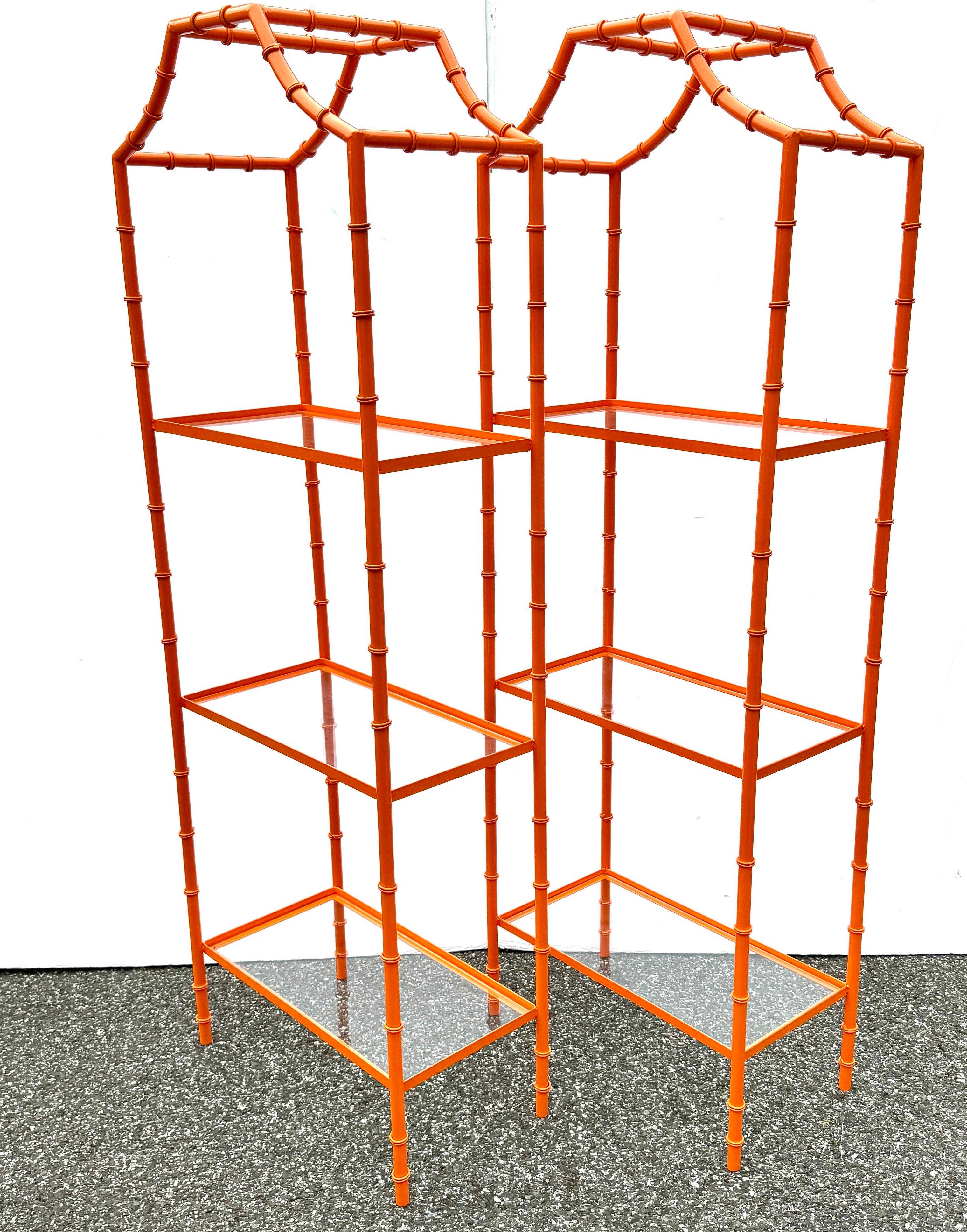 Paar Hermes Orange Faux Bambus Etagere Regale, Mid-Century Modern im Angebot 5