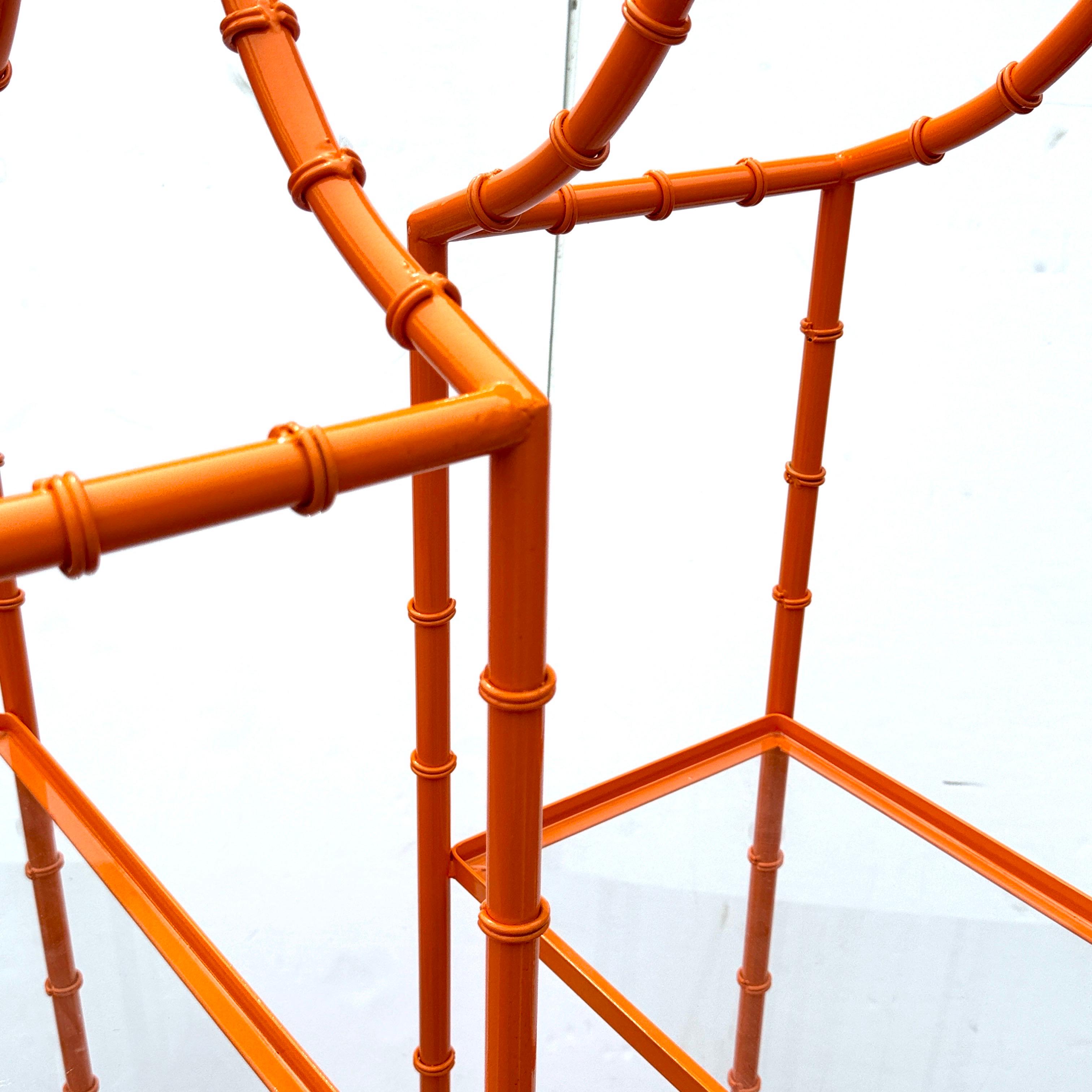 Paar Hermes Orange Faux Bambus Etagere Regale, Mid-Century Modern im Angebot 7