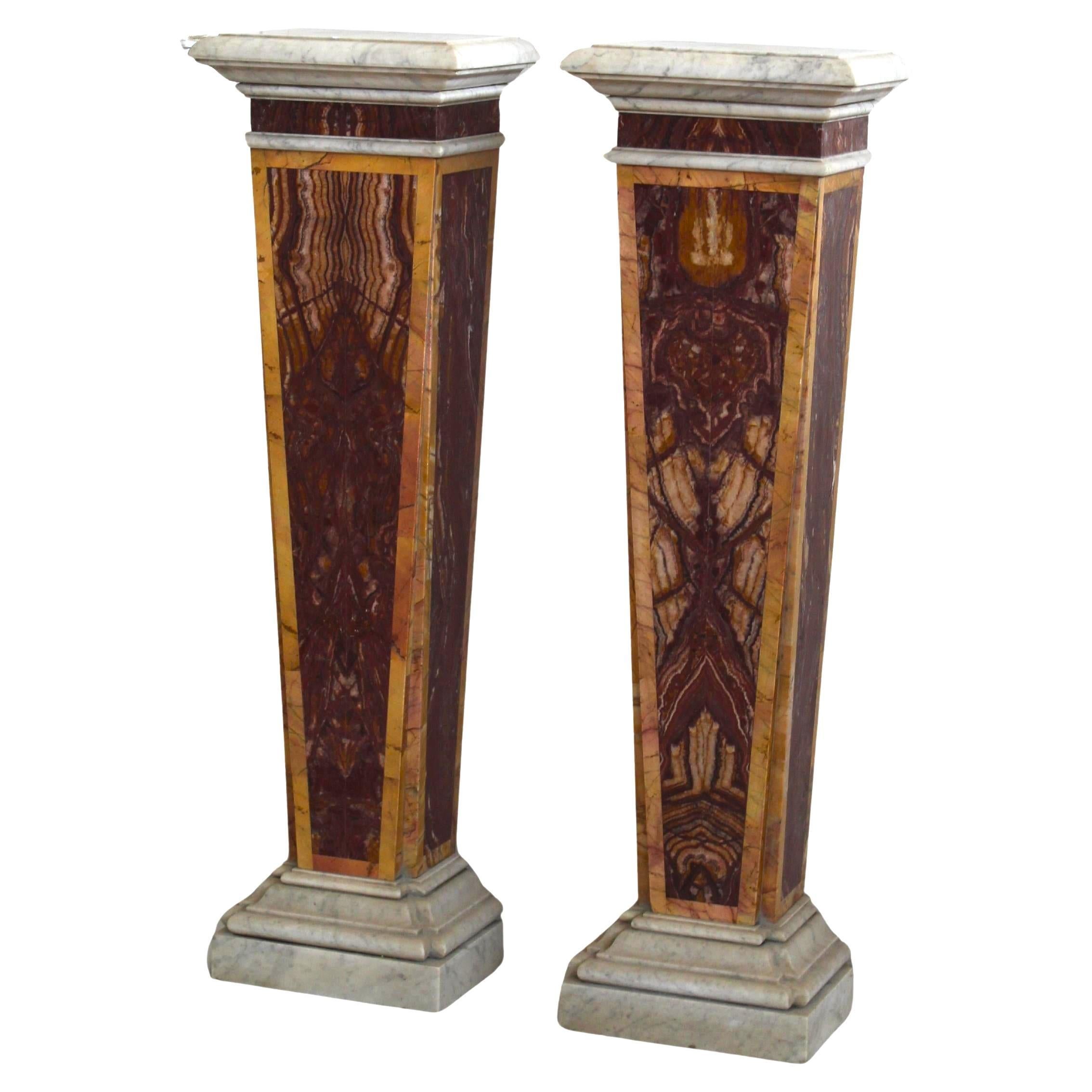 Pair of herms in red marble, ADDITIONAL PHOTOS, INFORMATION OF THE LOT AND SHIPPING INFORMATION CAN BE REQUEST BY SENDING AN EMAIL. Tag: Coppi di Erme in marmo rosso

XX century

Dimensions: 
121x35x26