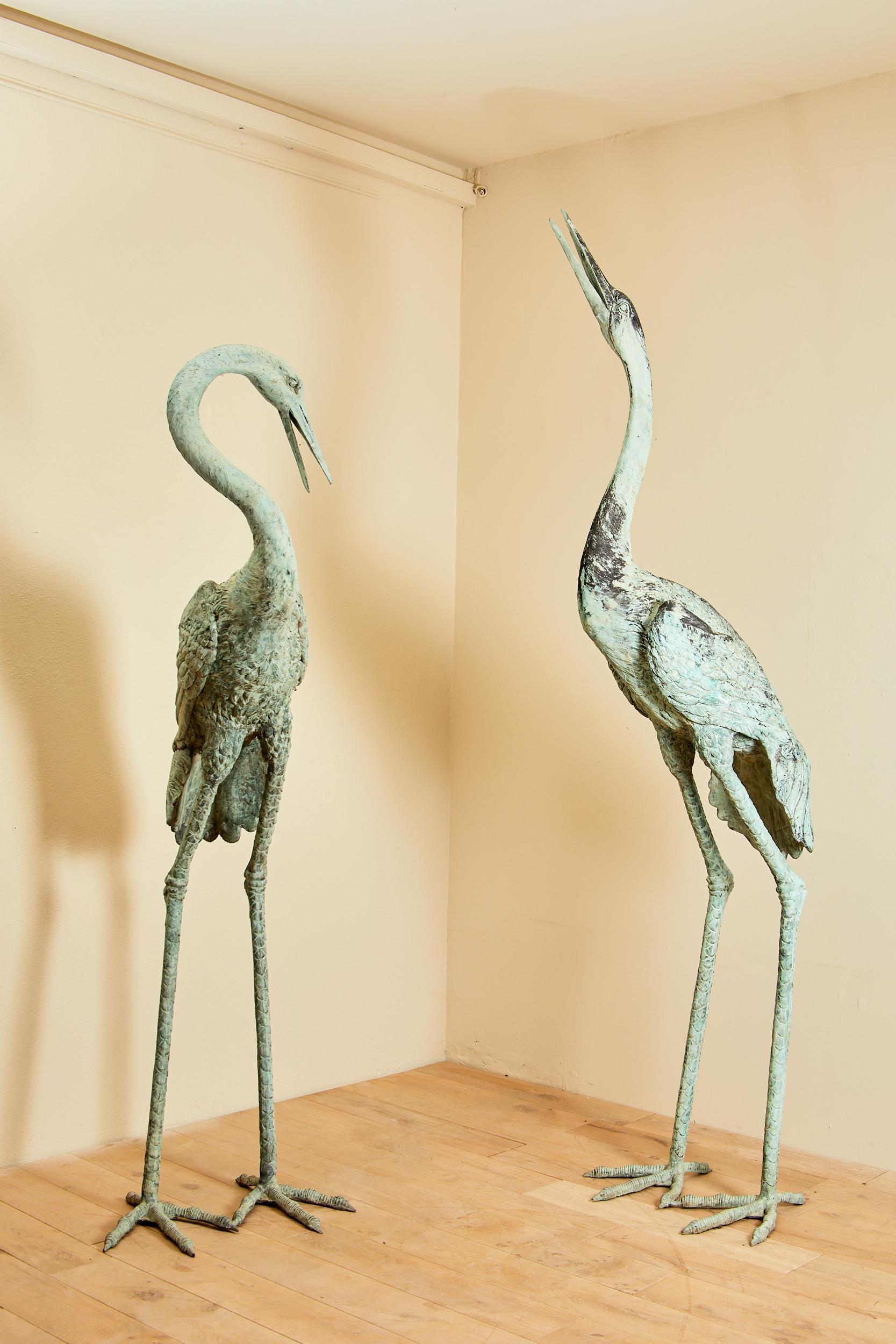 Pair of herons, 
sculpture, 
Paine bronze iron, 
circa 2000, France. 
Height (the one with the neck upwards) 2m70, diameter 80 cm, 
the other heron height 2m25, diameter 75 cm.
