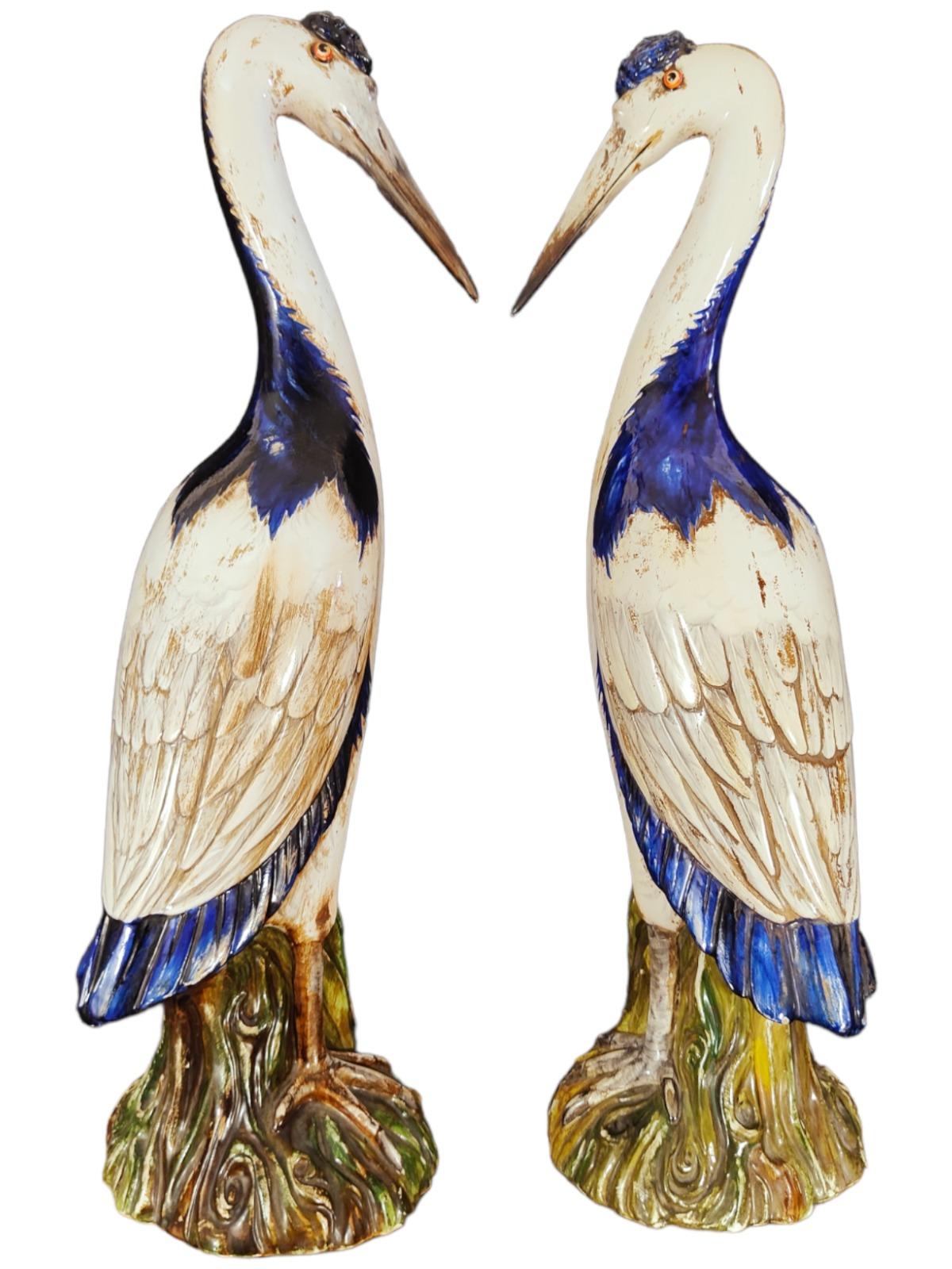PAIR OF HERRONS IN FROM 50S
ELEGANT PAIR OF HERRONS IN SPANISH CERAMIC FROM THE 20TH CENTURY SIGNED AND NUMBERED. THEY ARE IN EXCELLENT CONDITION WITH NO BREAKS OR REPAIRS. MEASURES: 72 CM HIGH.
Good condition.