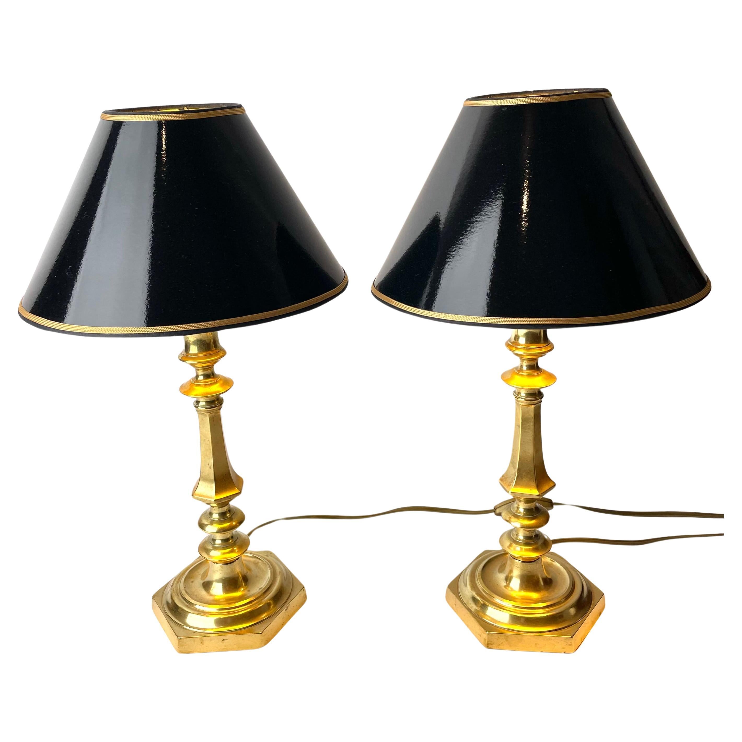Paire de lampes de table hexagonales en bronze du milieu du 19e siècle en vente