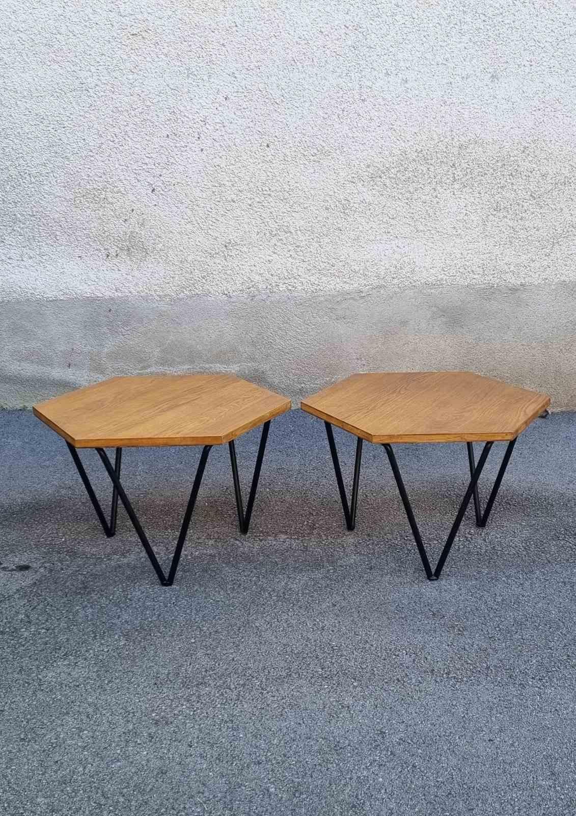 Mid-Century moderno Coppia di tavolini esagonali di Gio Ponti per ISA Bergamo, Italia, anni '50